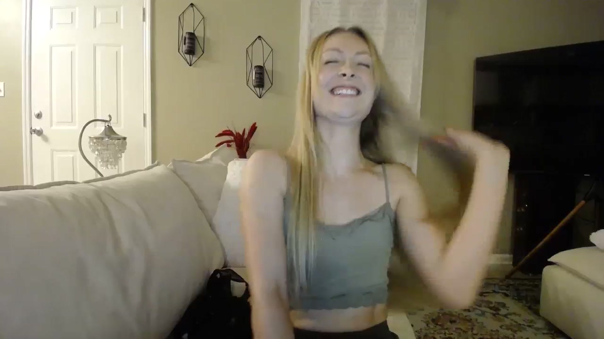 Gallery image thumbnail from MissSadieB's myfreecams stream on, 09/17/2023, 24:57 image 9 of 20