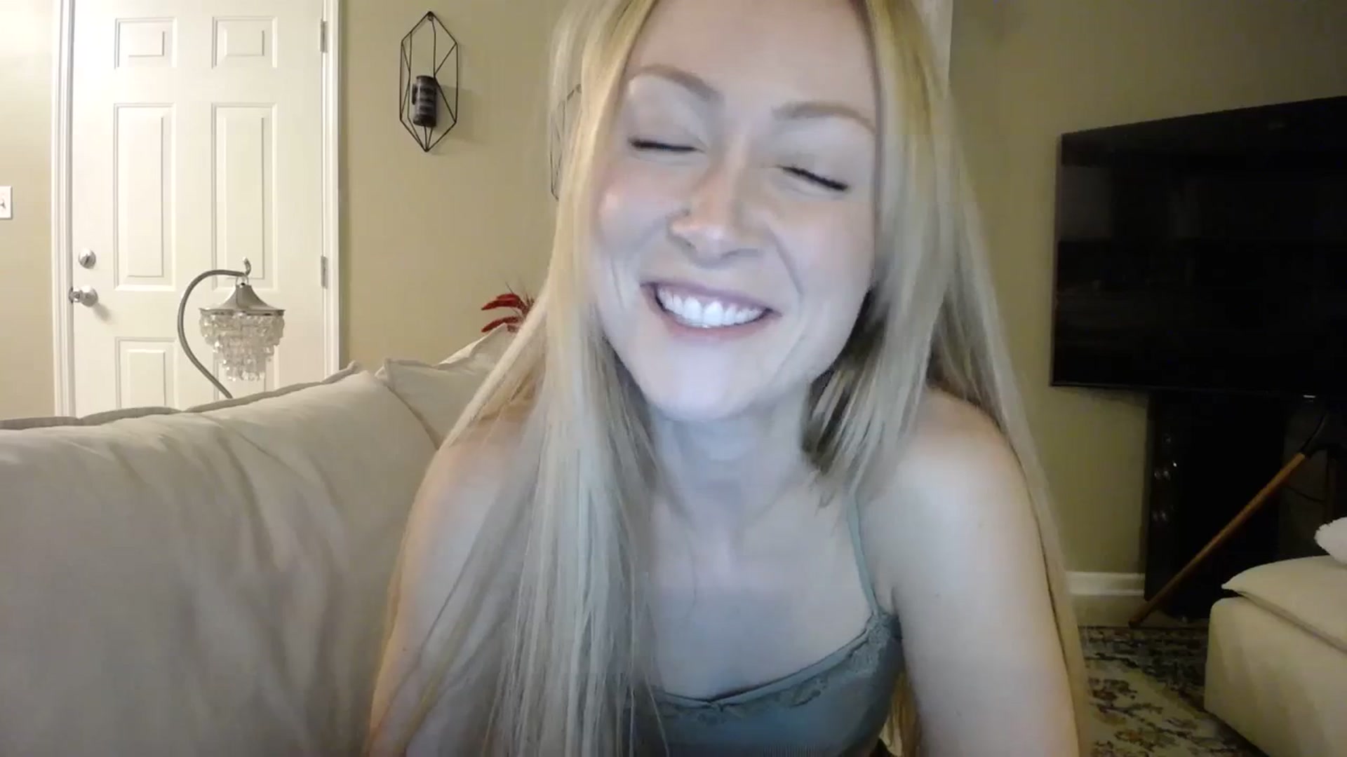 Gallery image thumbnail from MissSadieB's myfreecams stream on, 09/17/2023, 24:57 image 11 of 20