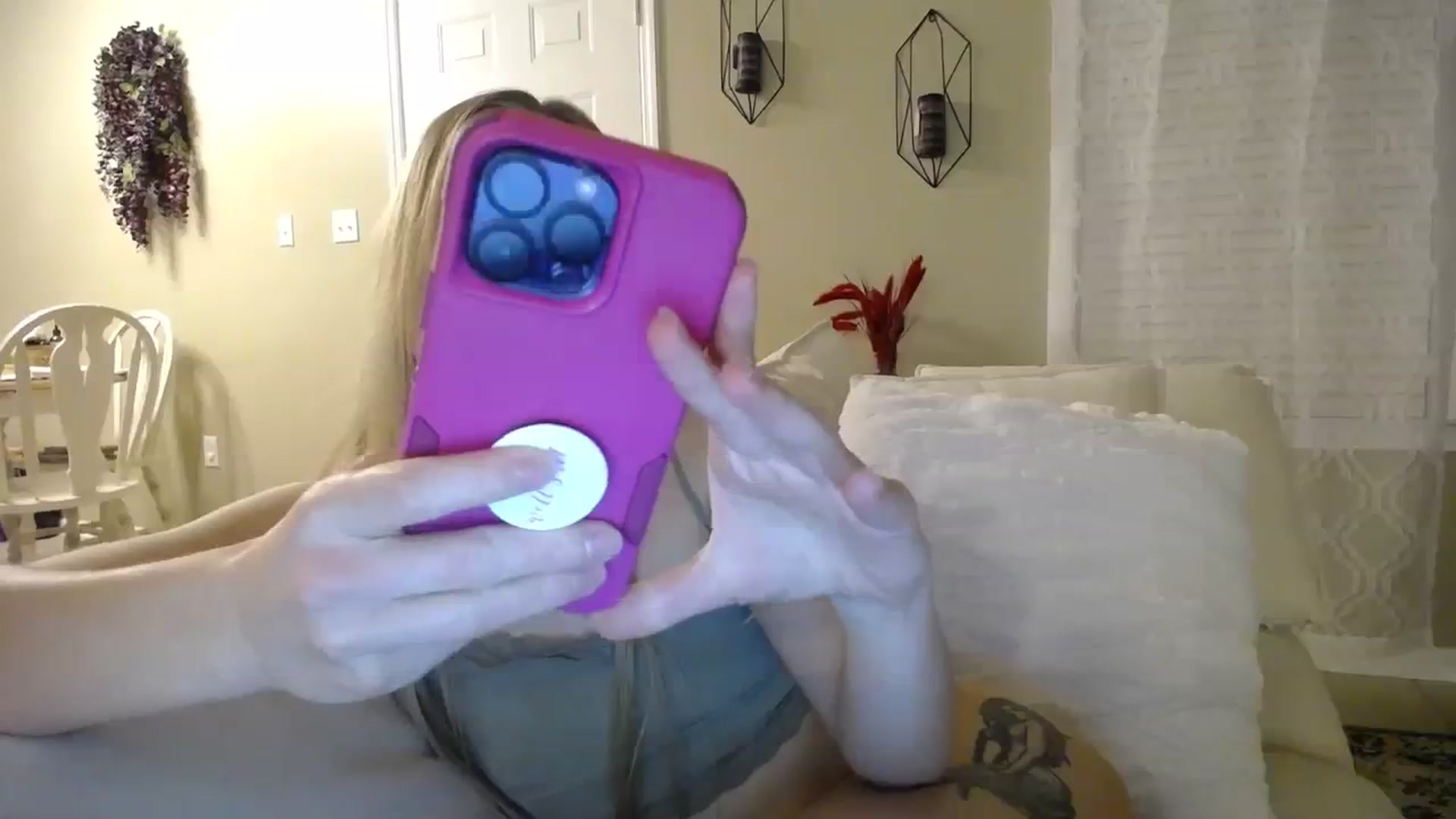 Gallery image thumbnail from MissSadieB's myfreecams stream on, 09/17/2023, 02:34 image 10 of 20
