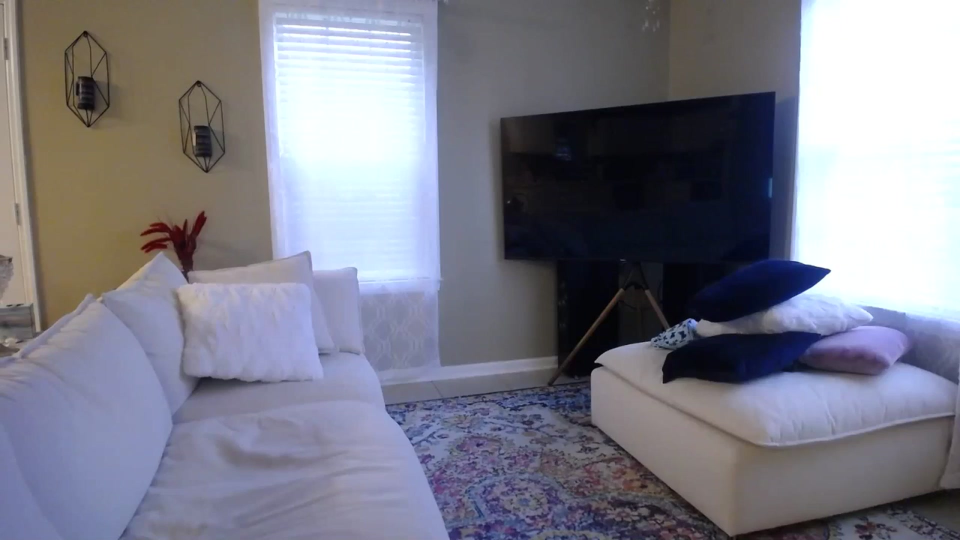 Gallery image thumbnail from MissSadieB's myfreecams stream on, 09/17/2023, 22:47 image 20 of 20