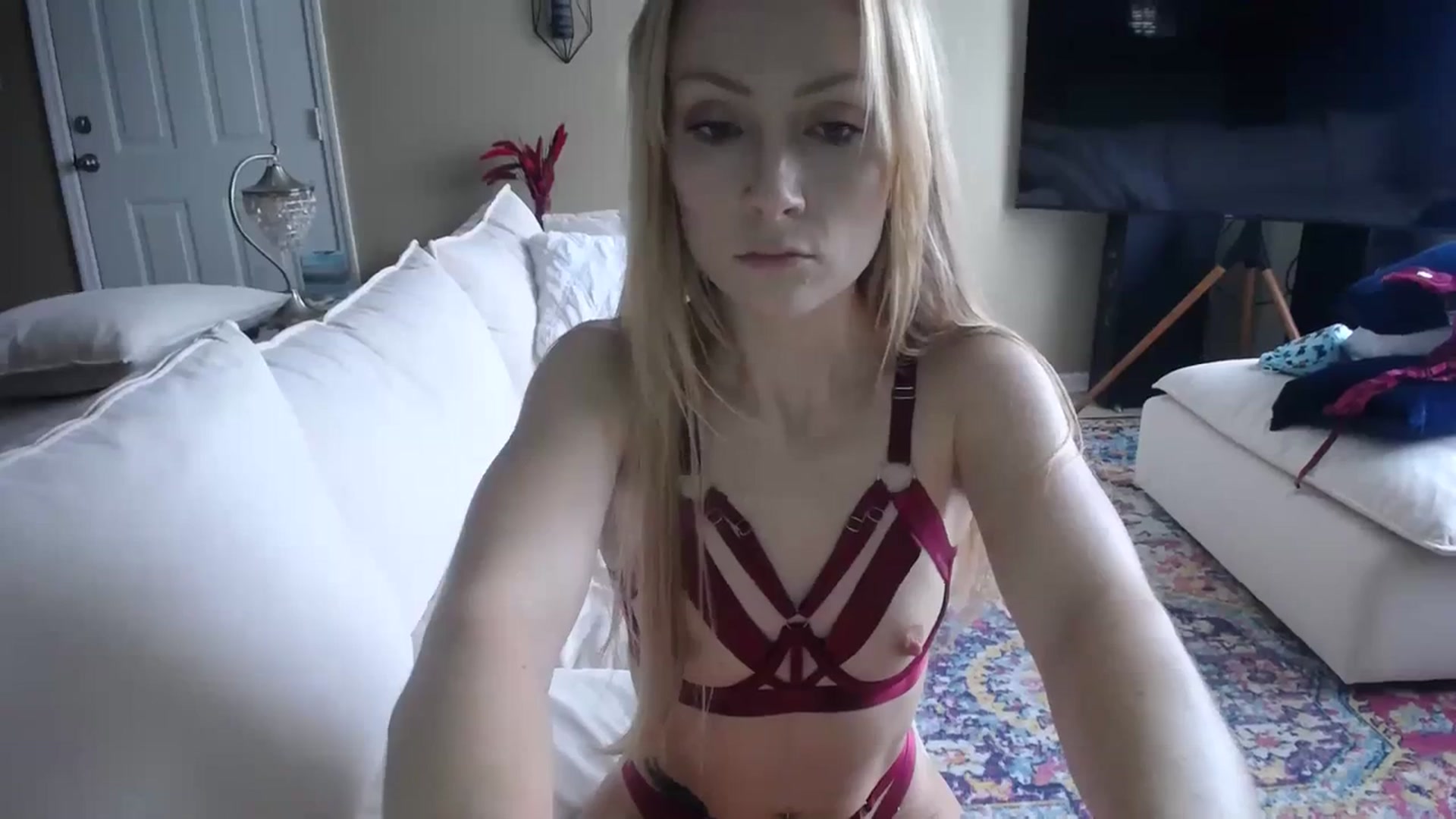 Gallery image thumbnail from MissSadieB's myfreecams stream on, 09/17/2023, 22:47 image 10 of 20