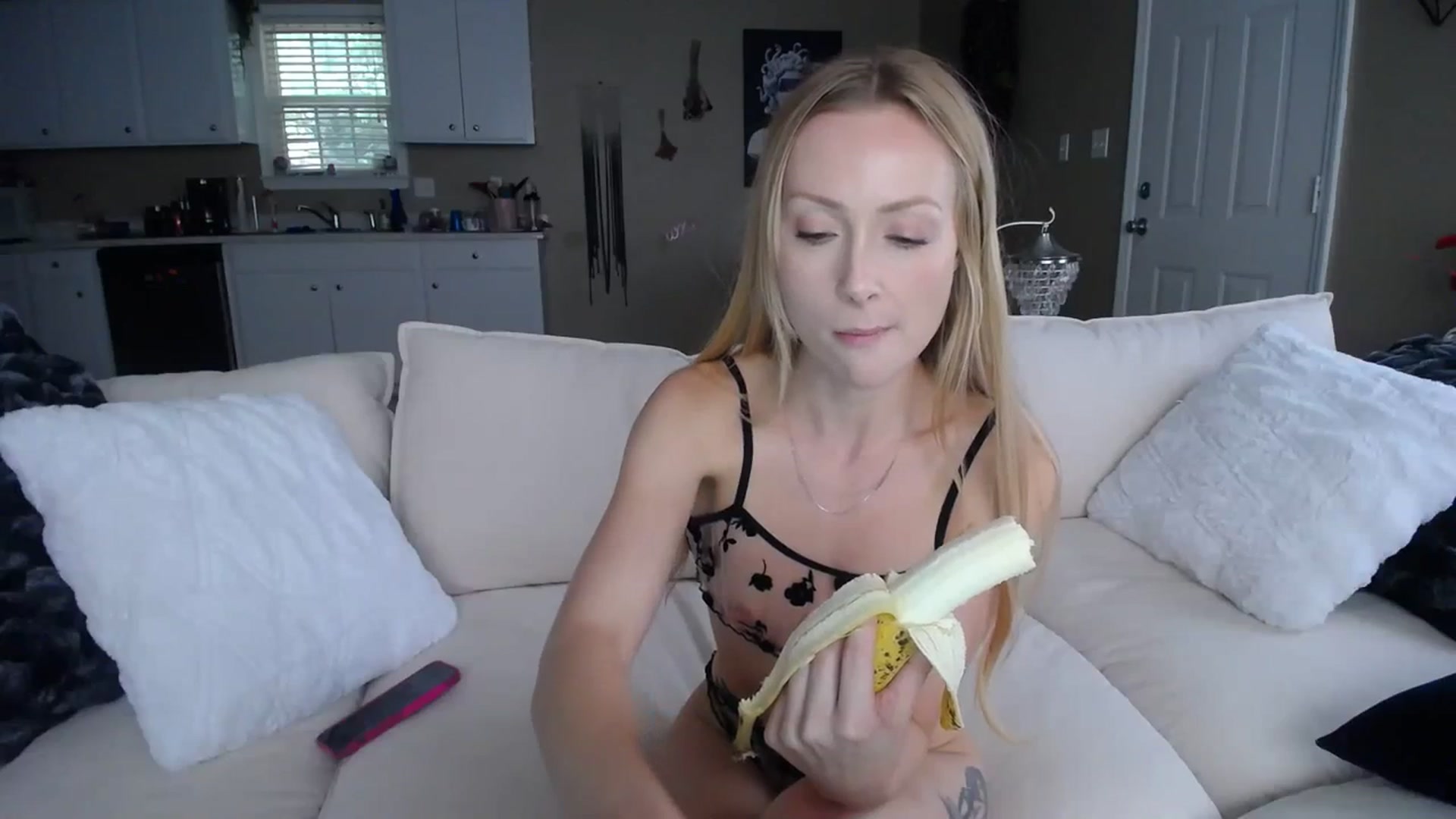 Gallery image thumbnail from MissSadieB's myfreecams stream on, 09/26/2023, 20:02 image 10 of 20