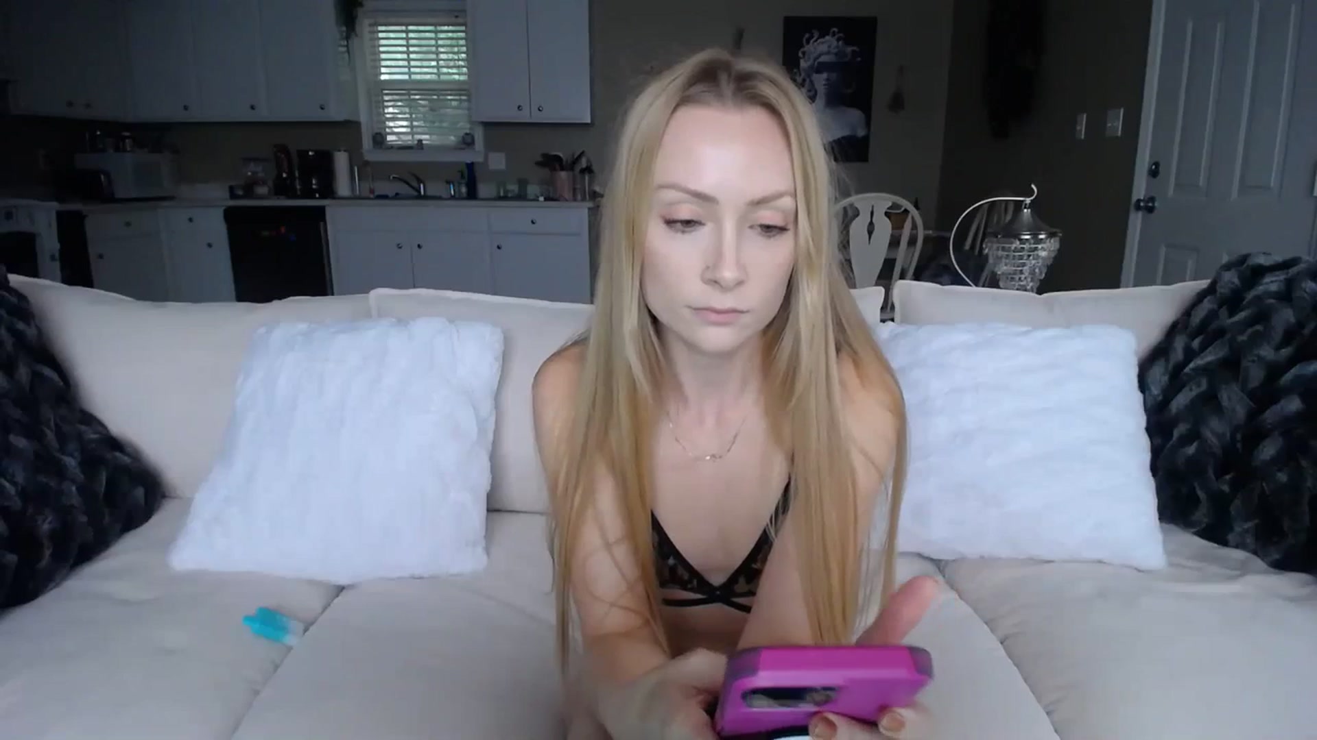 Gallery image thumbnail from MissSadieB's myfreecams stream on, 09/27/2023, 20:09 image 11 of 20