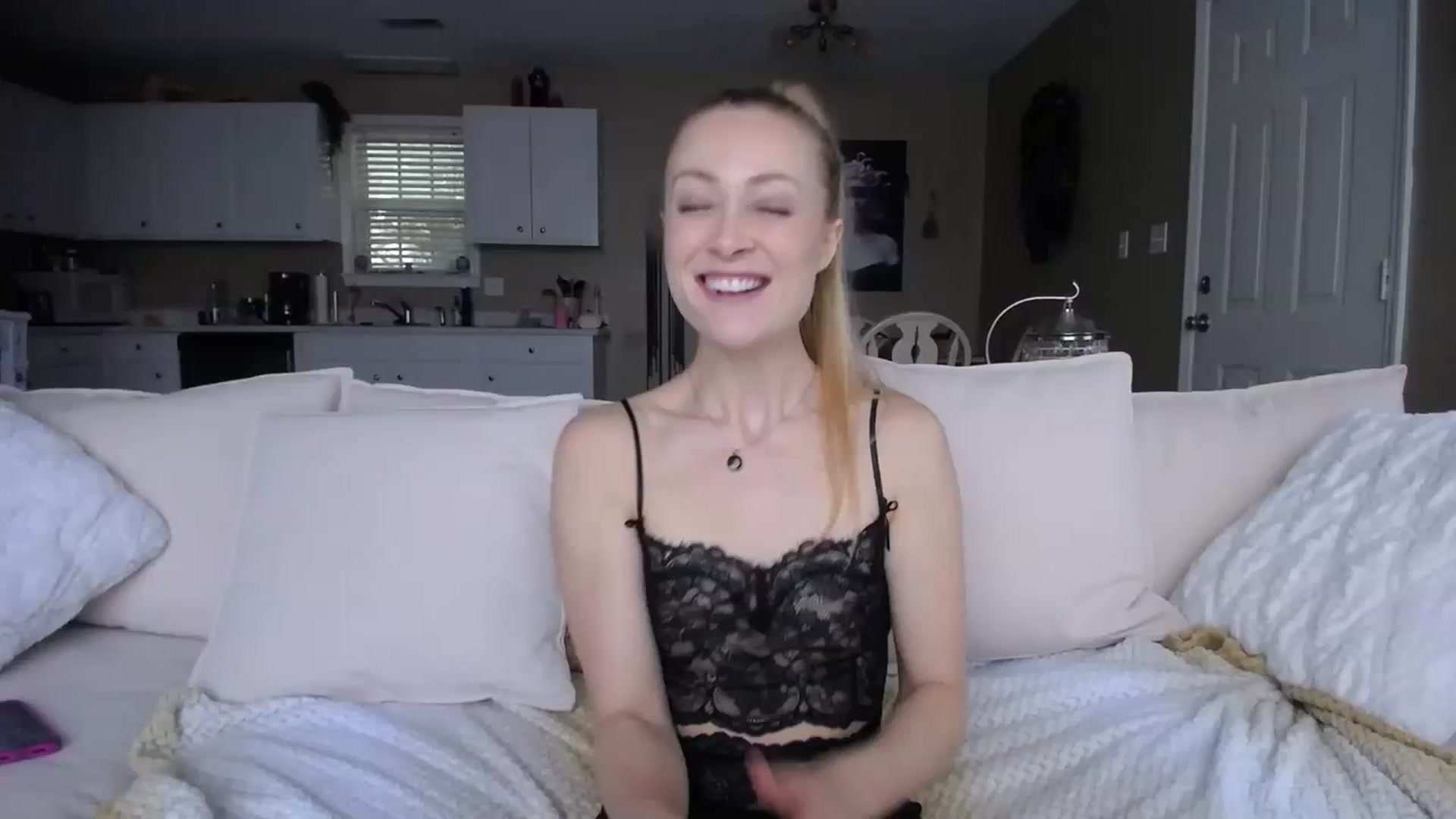 Gallery image thumbnail from MissSadieB's myfreecams stream on, 10/06/2023, 21:30 image 20 of 20