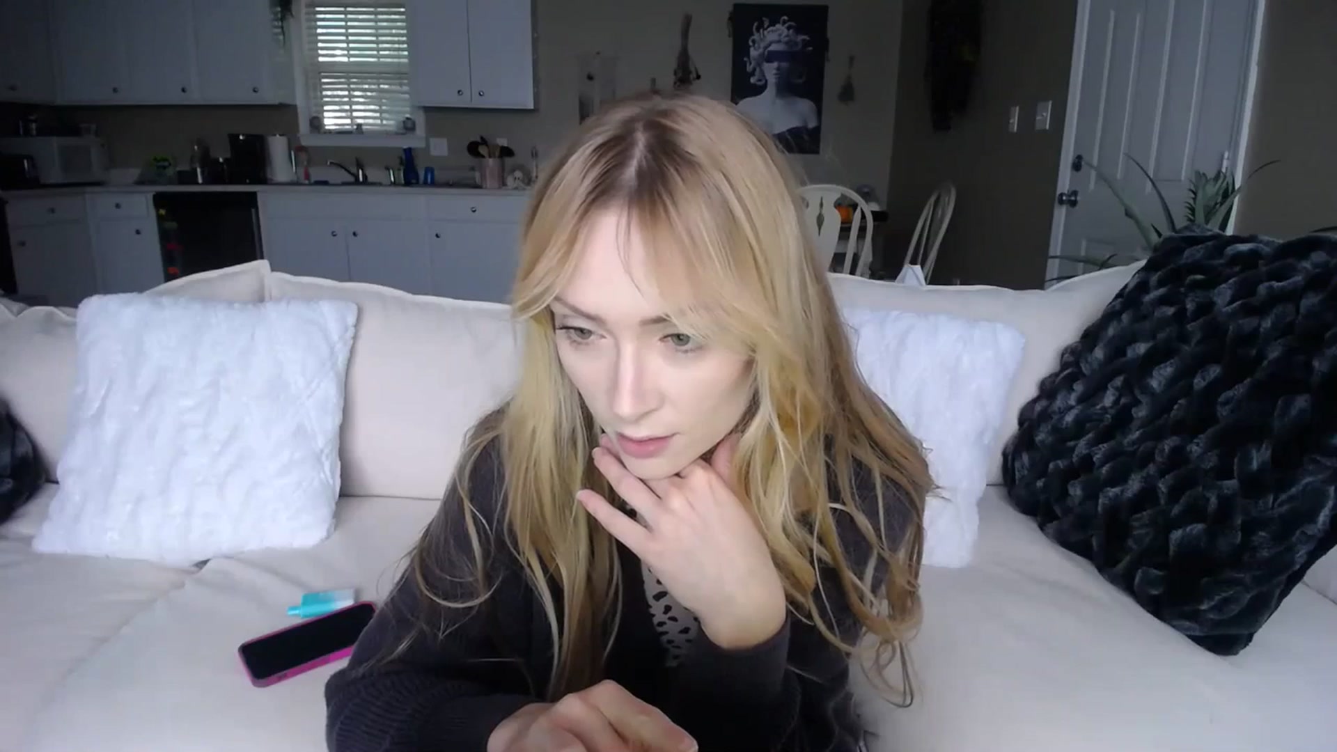 Gallery image thumbnail from MissSadieB's myfreecams stream on, 10/17/2023, 20:01 image 5 of 20