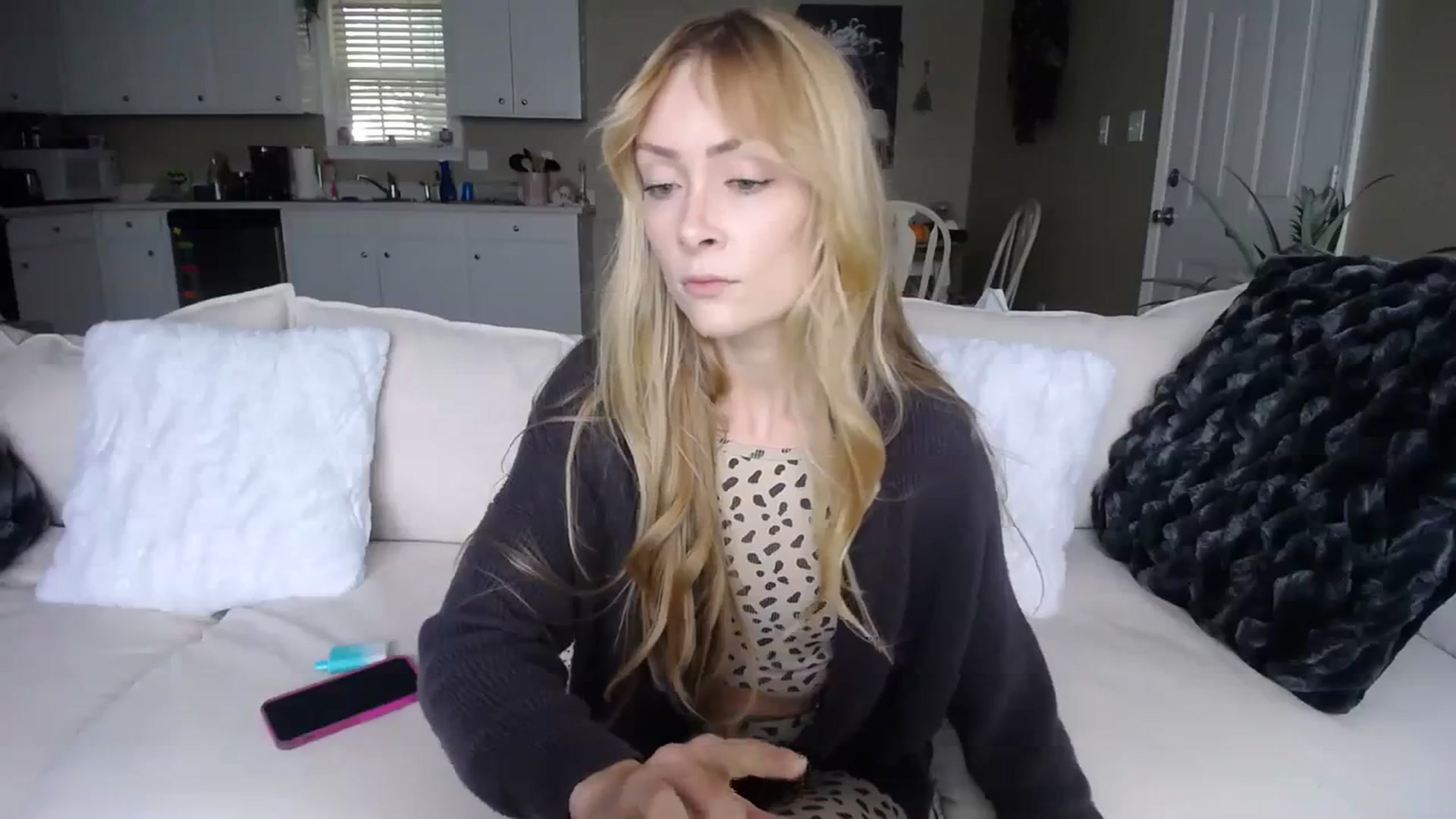 Gallery image thumbnail from MissSadieB's myfreecams stream on, 10/17/2023, 20:01 image 2 of 20