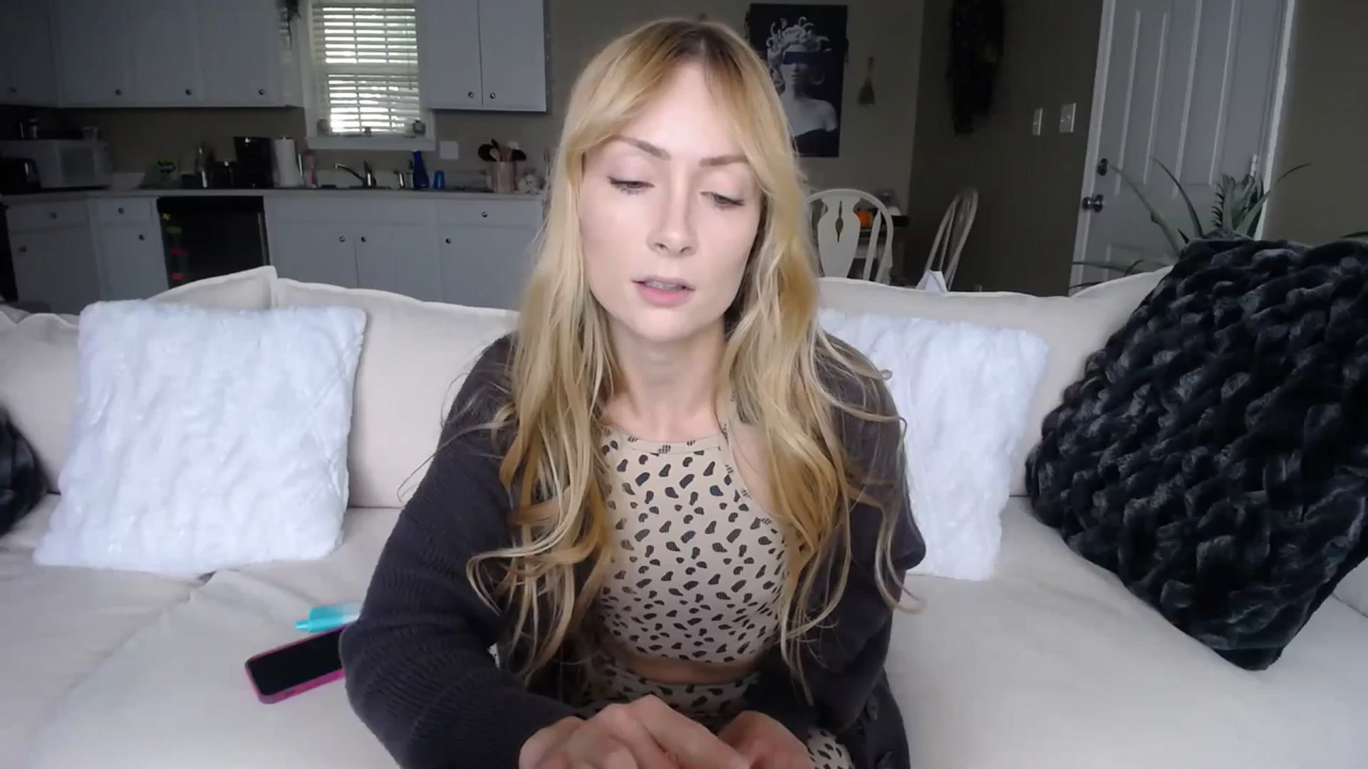 Gallery image thumbnail from MissSadieB's myfreecams stream on, 10/17/2023, 20:01 image 3 of 20