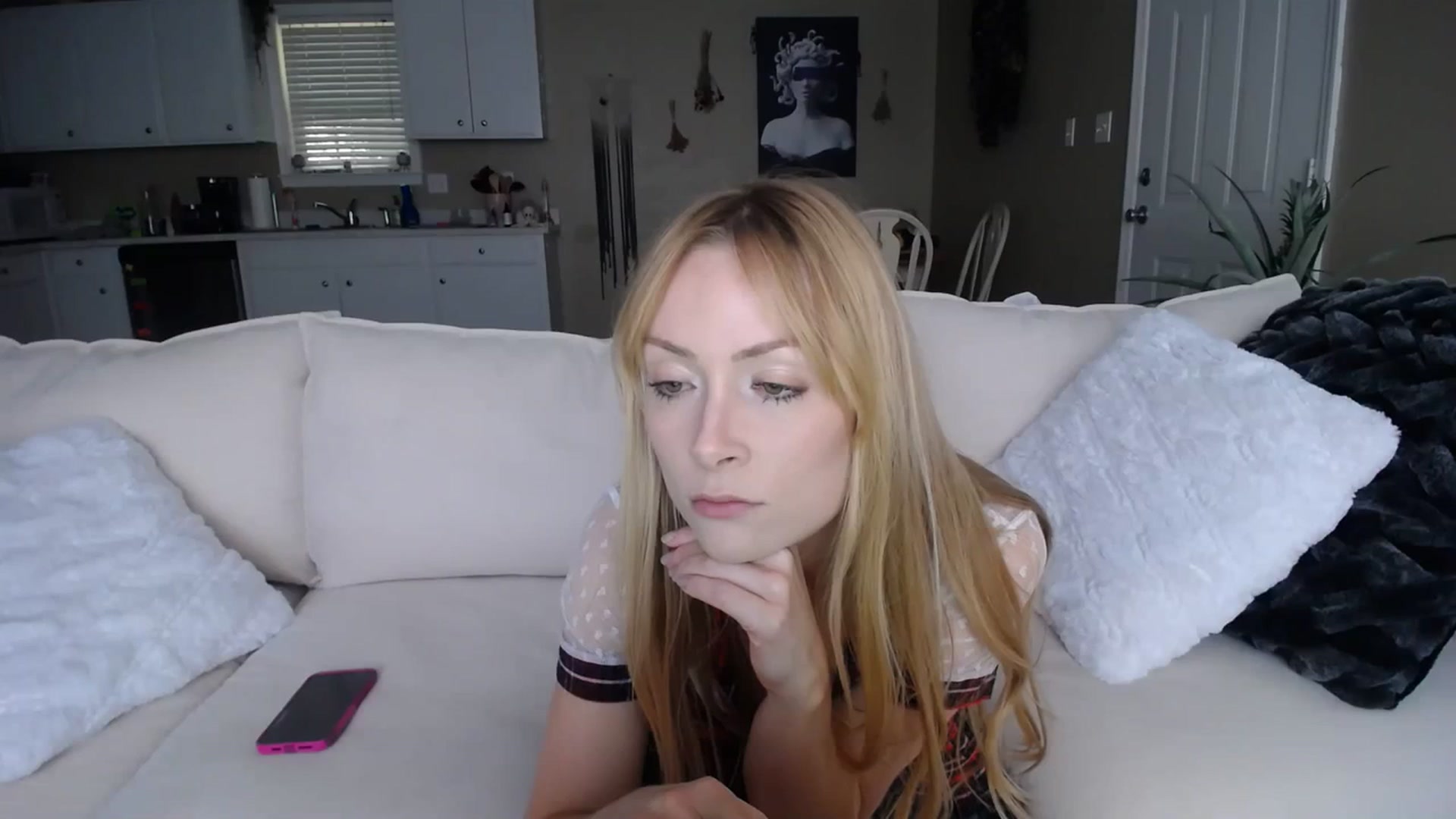 Gallery image thumbnail from MissSadieB's myfreecams stream on, 10/18/2023, 18:54 image 14 of 20