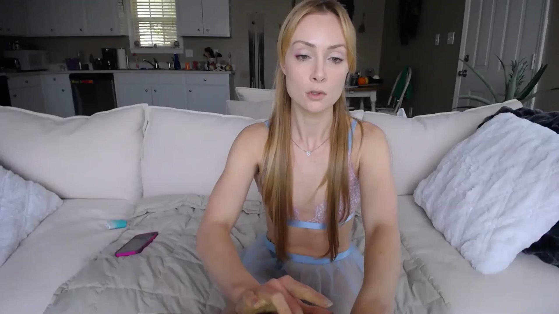 Gallery image thumbnail from MissSadieB's myfreecams stream on, 10/25/2023, 20:08 image 9 of 20
