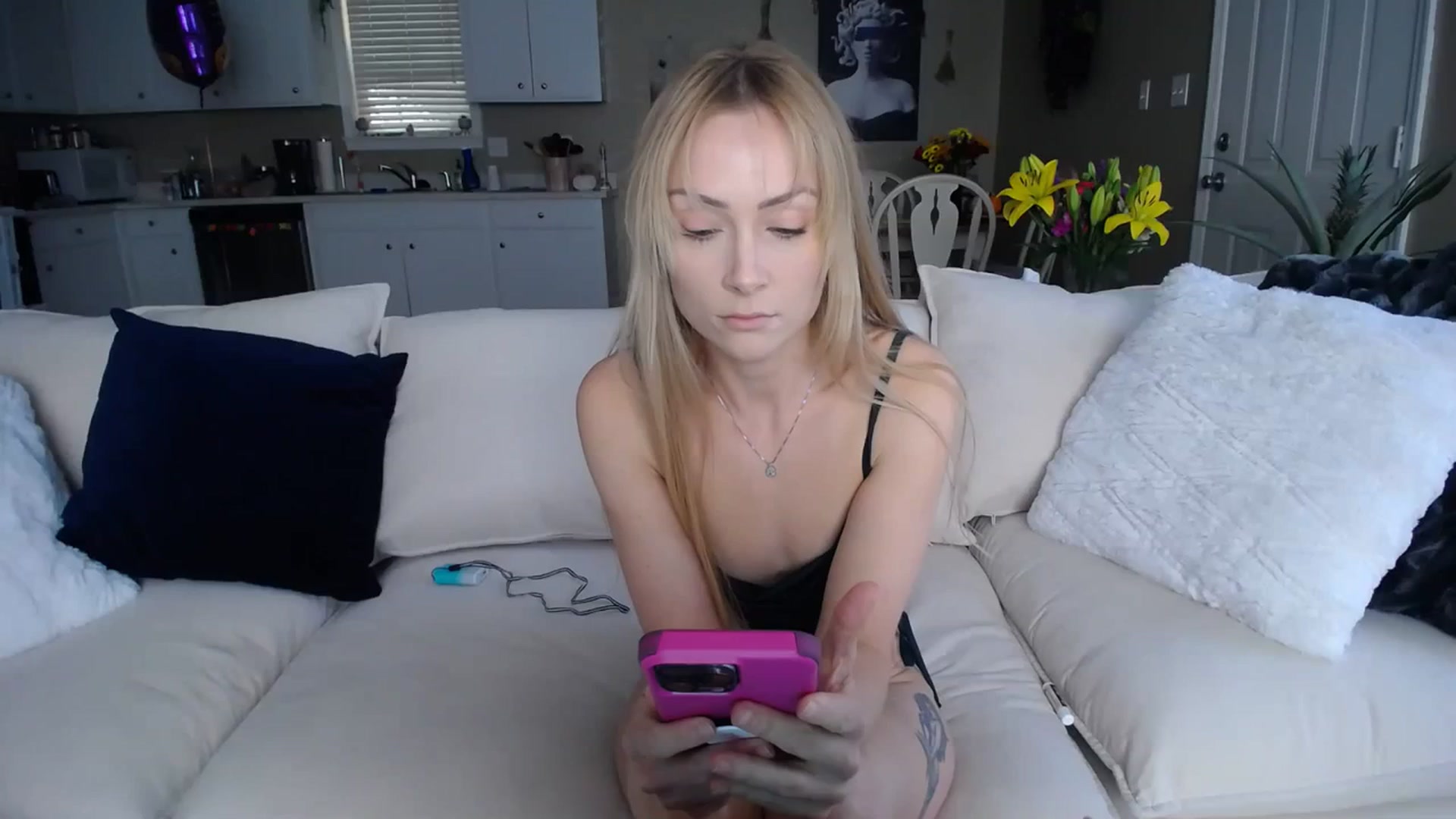 Gallery image thumbnail from MissSadieB's myfreecams stream on, 11/02/2023, 18:30 image 20 of 20