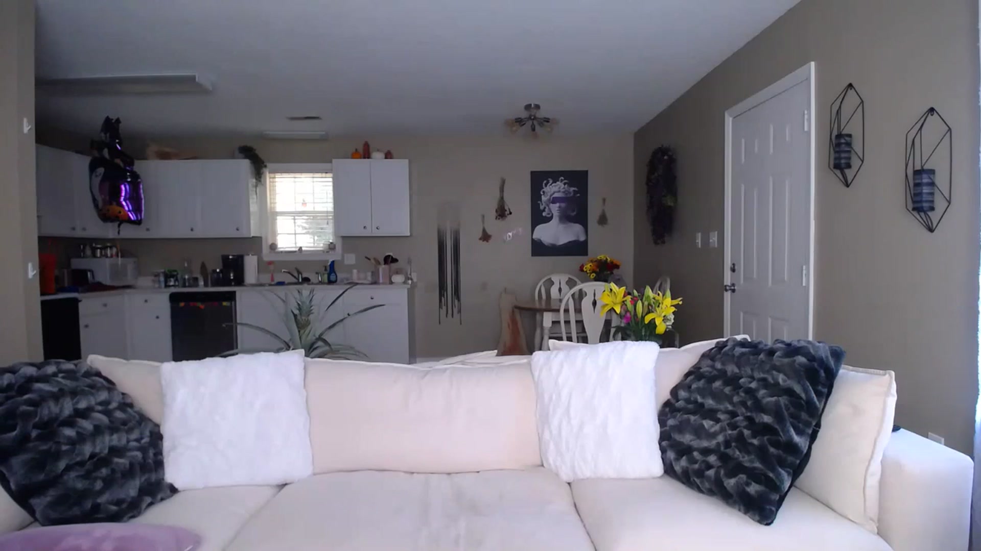 Gallery image thumbnail from MissSadieB's myfreecams stream on, 11/03/2023, 18:26 image 20 of 20