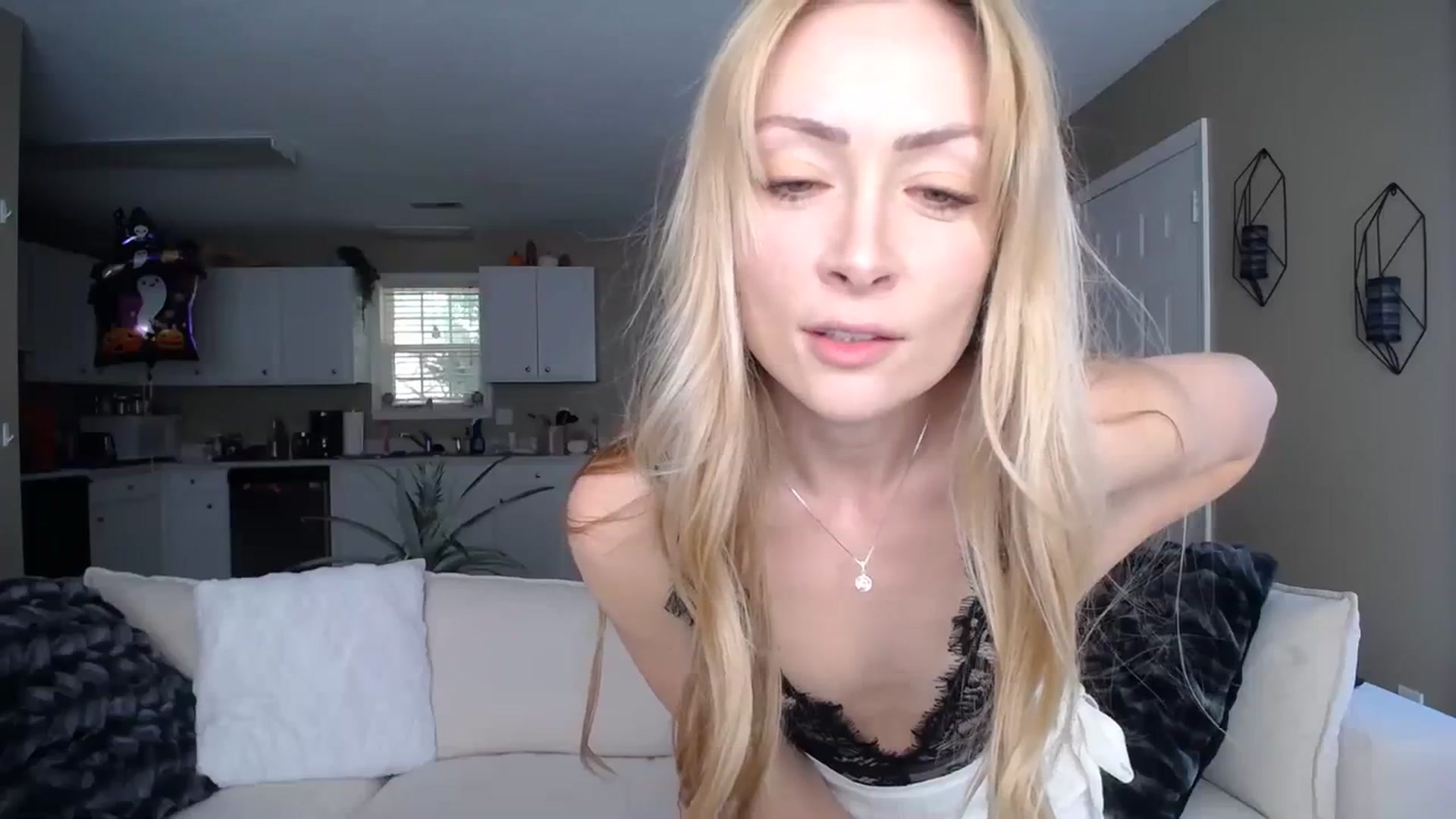 Gallery image thumbnail from MissSadieB's myfreecams stream on, 11/03/2023, 18:26 image 2 of 20