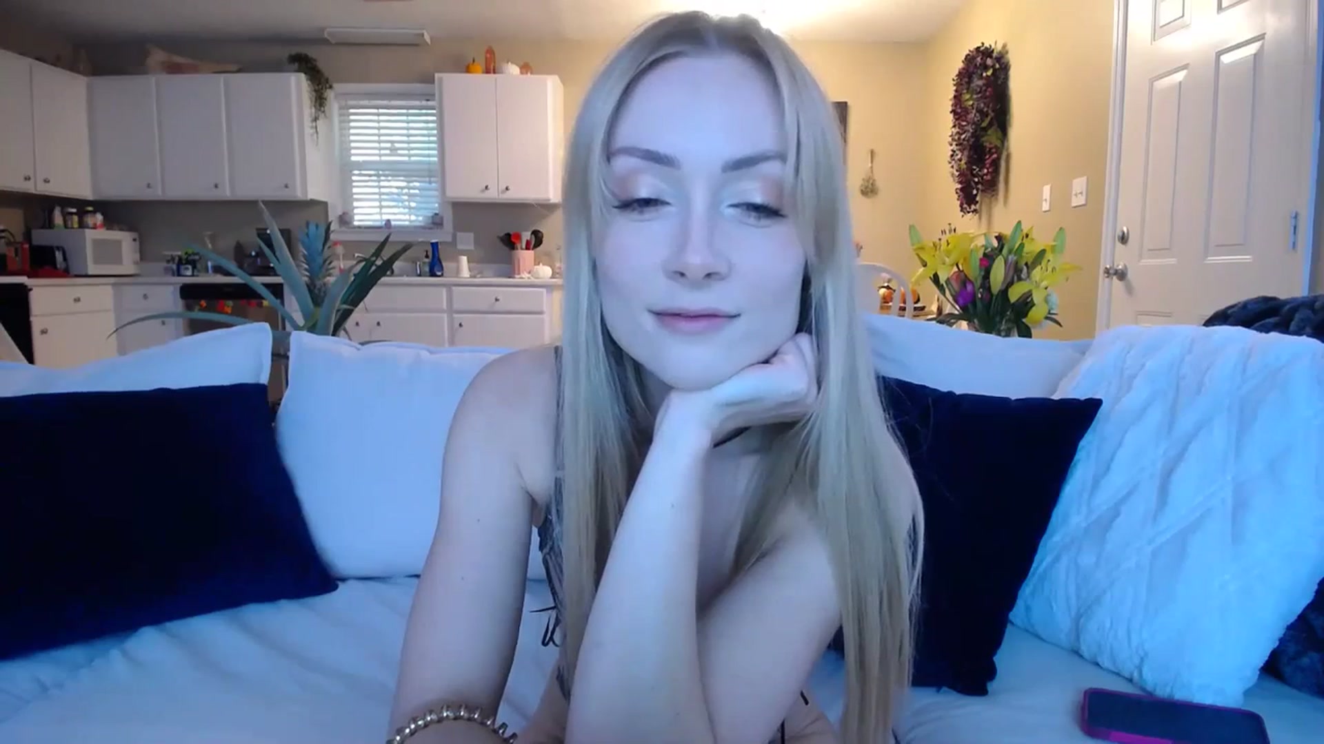 Gallery image thumbnail from MissSadieB's myfreecams stream on, 11/05/2023, 20:18 image 7 of 20