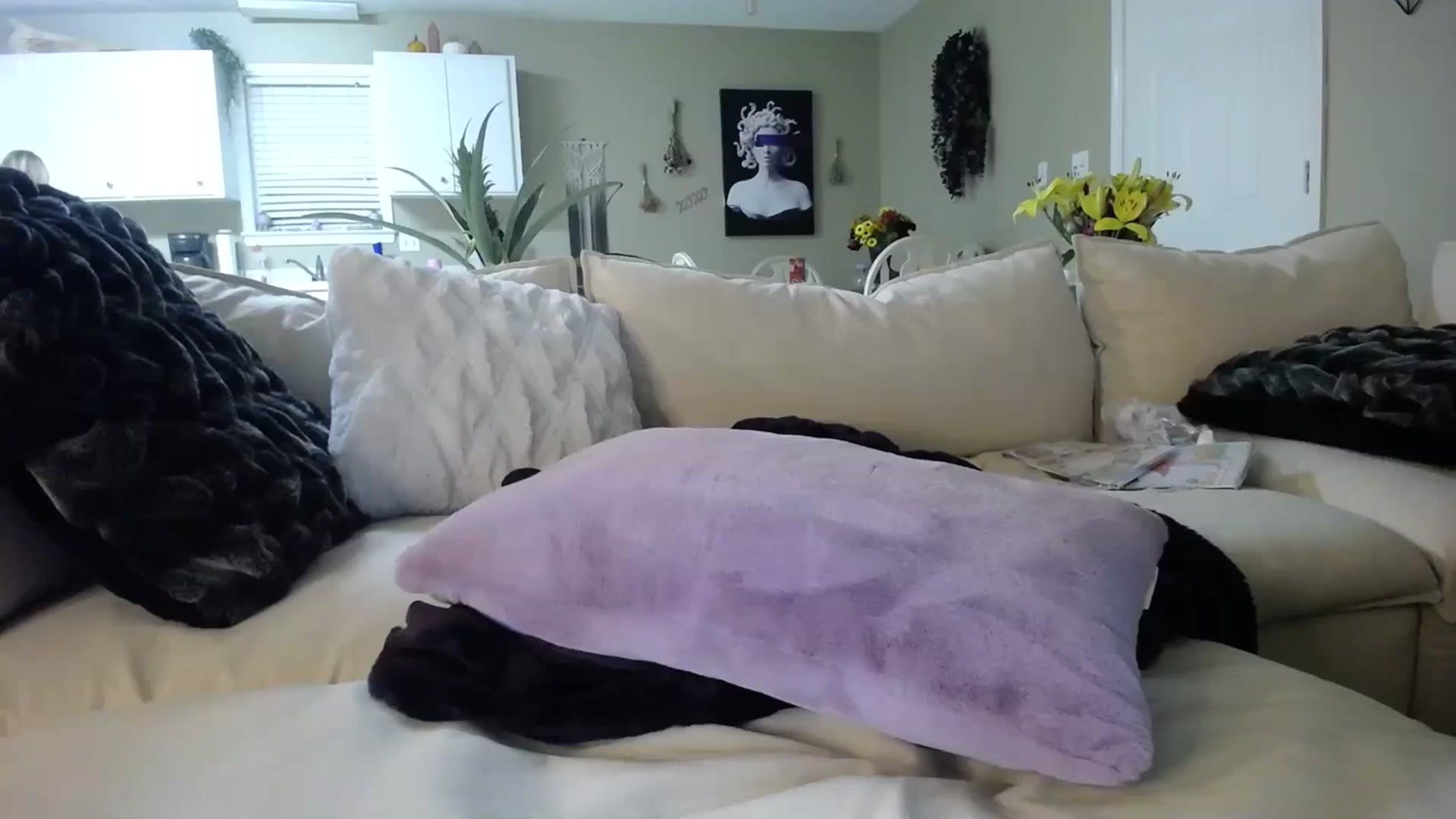 Gallery image thumbnail from MissSadieB's myfreecams stream on, 11/08/2023, 01:18 image 7 of 20