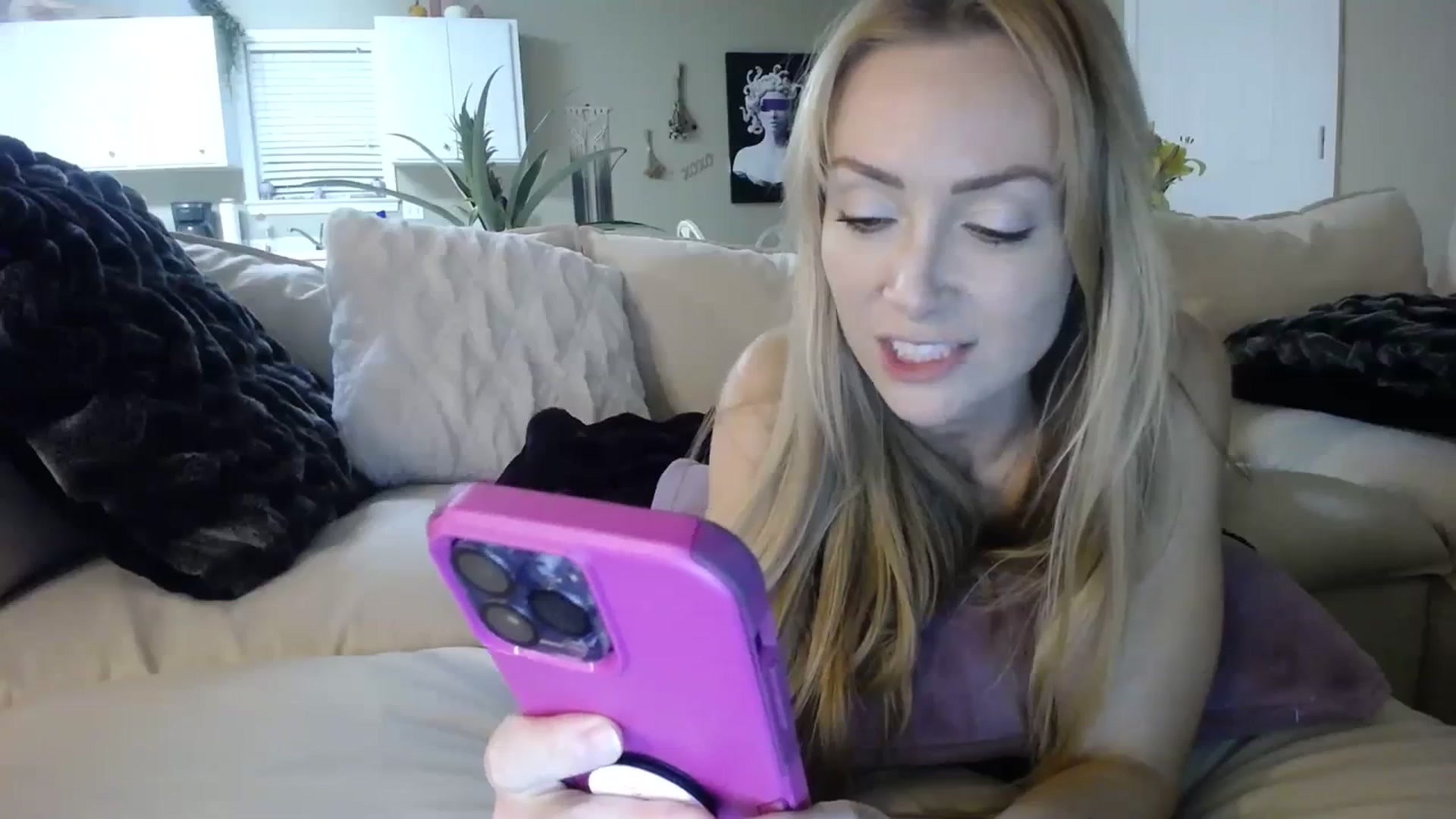 Gallery image thumbnail from MissSadieB's myfreecams stream on, 11/08/2023, 01:18 image 3 of 20