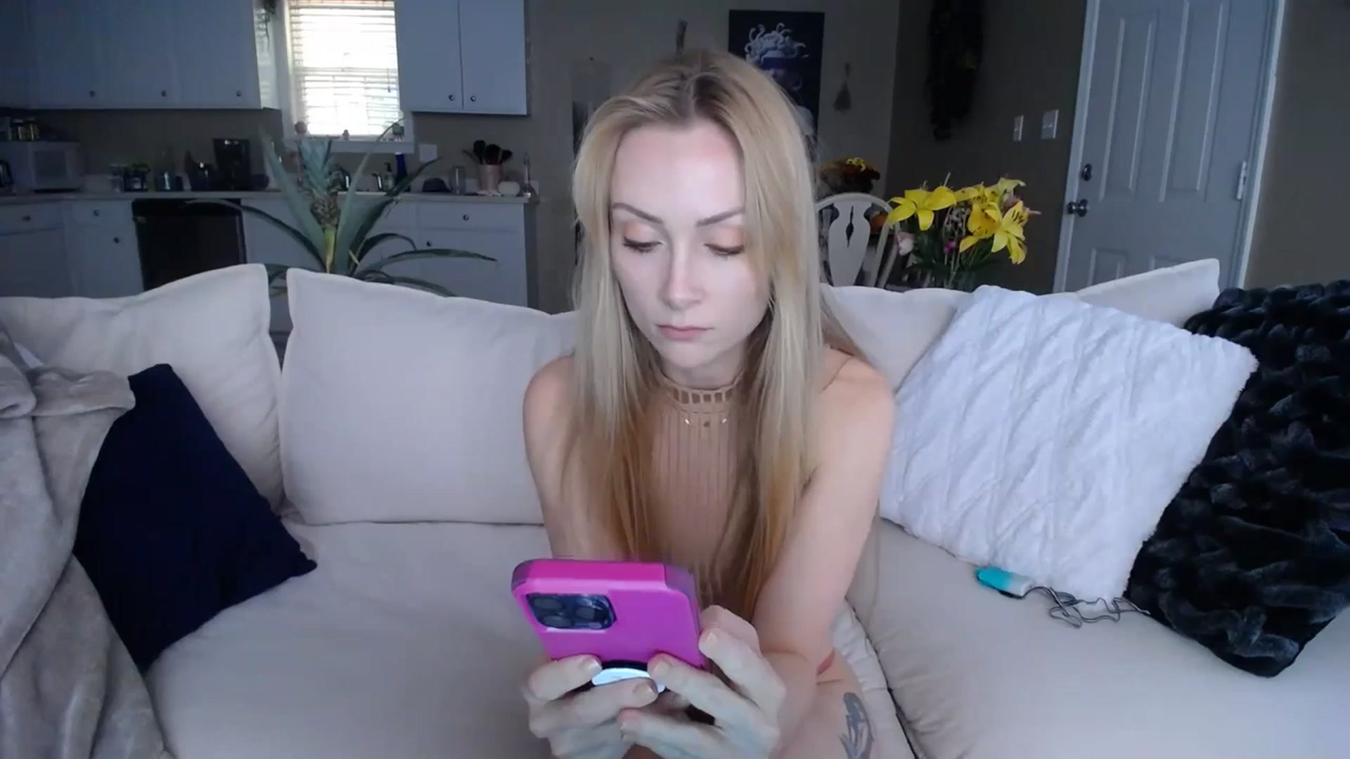 Gallery image thumbnail from MissSadieB's myfreecams stream on, 11/09/2023, 19:04 image 16 of 20