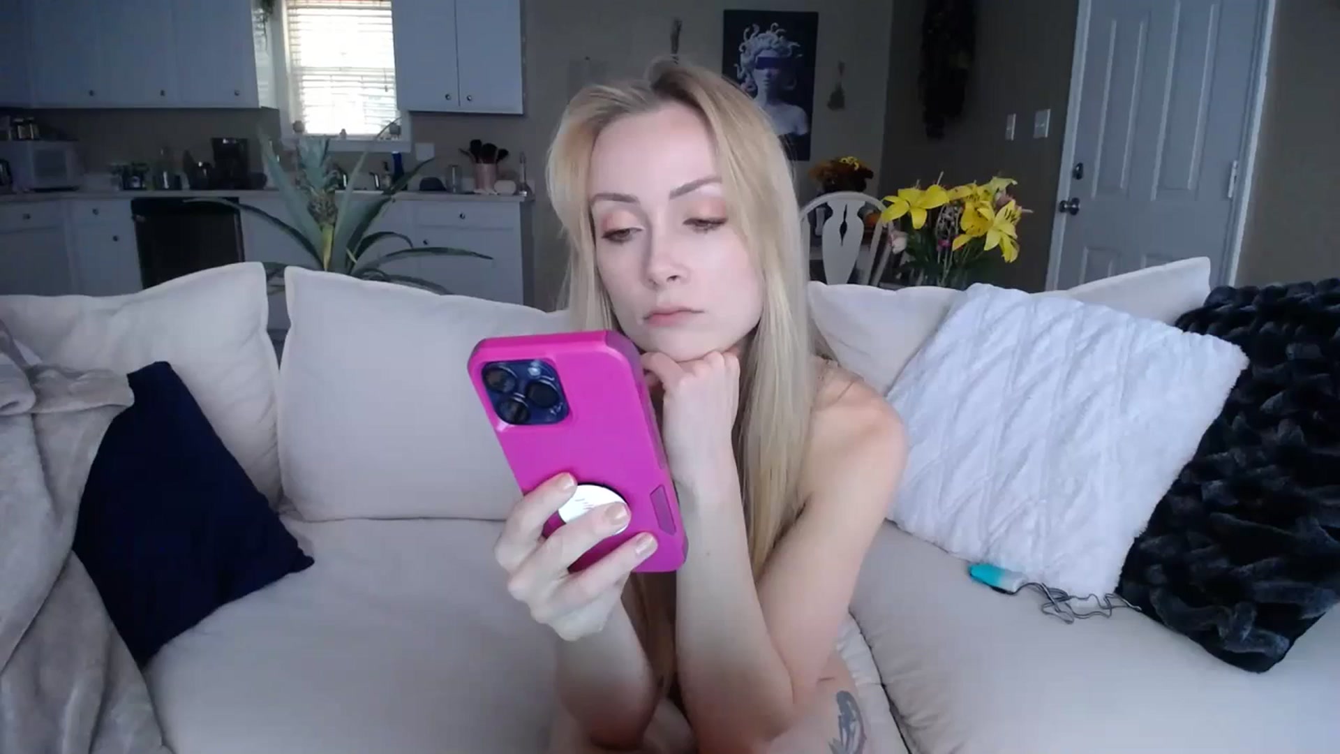 Gallery image thumbnail from MissSadieB's myfreecams stream on, 11/09/2023, 19:04 image 12 of 20