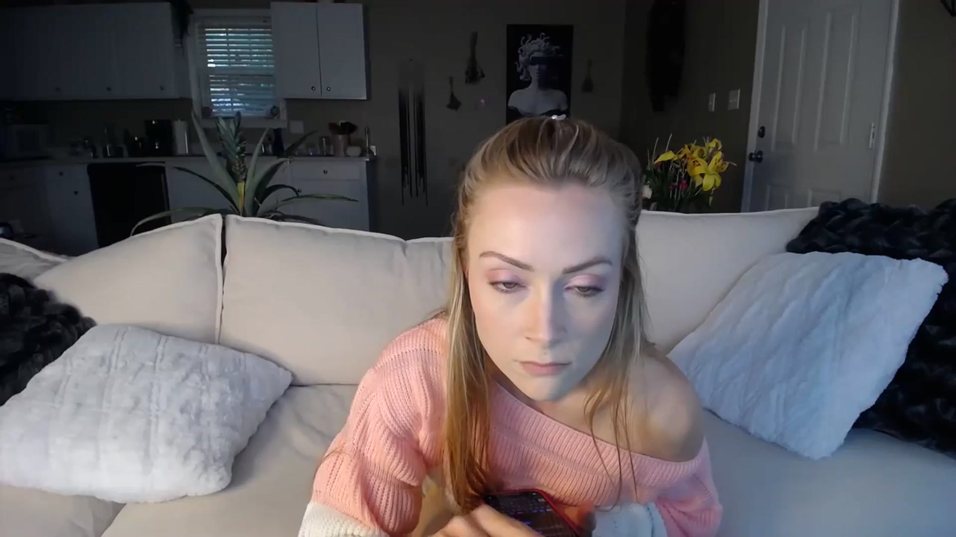 Gallery image thumbnail from MissSadieB's myfreecams stream on, 11/11/2023, 19:14 image 12 of 20