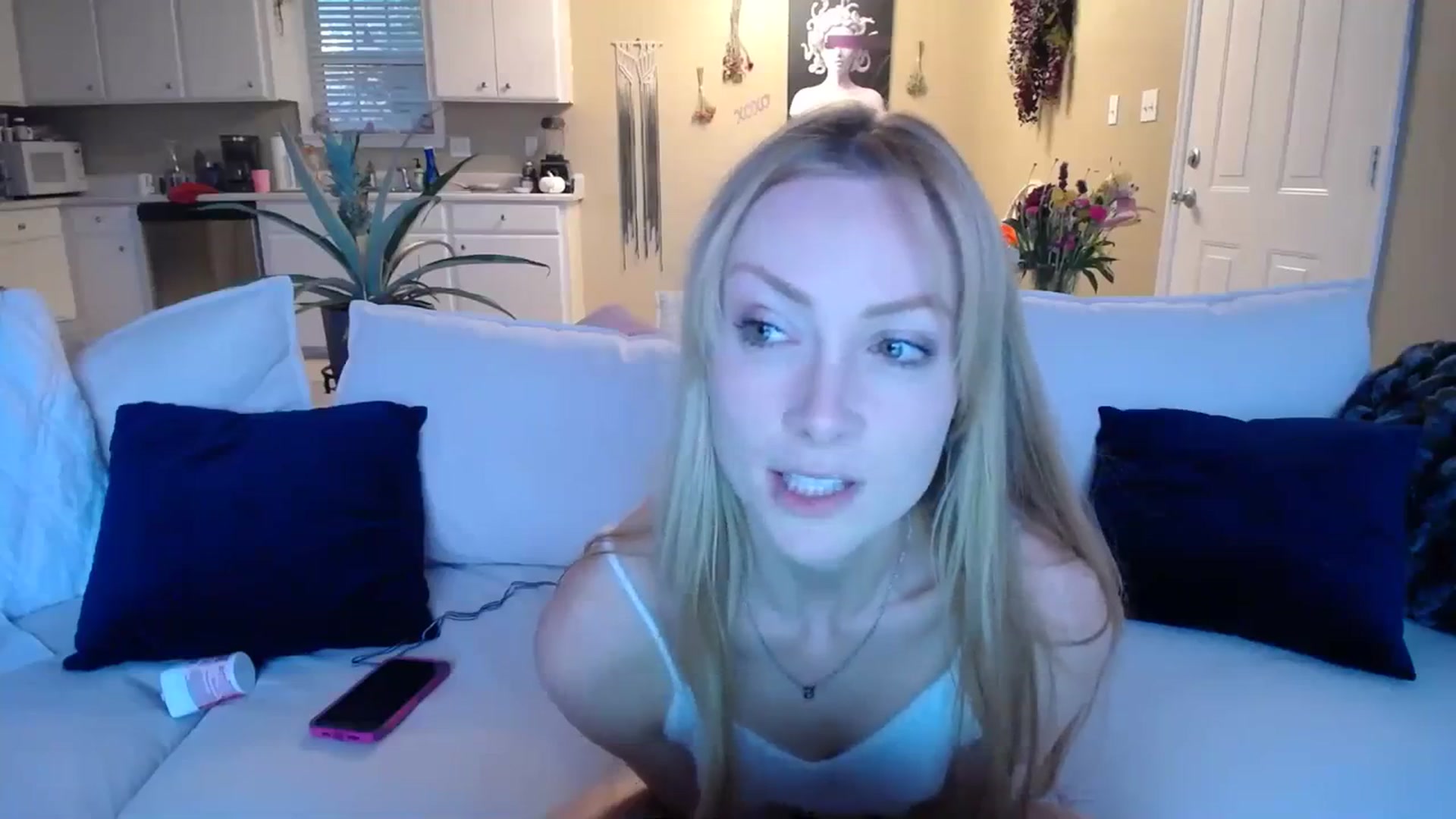 Gallery image thumbnail from MissSadieB's myfreecams stream on, 11/13/2023, 21:59 image 18 of 20