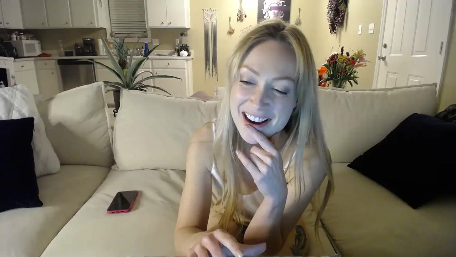 Gallery image thumbnail from MissSadieB's myfreecams stream on, 11/14/2023, 24:07 image 14 of 20