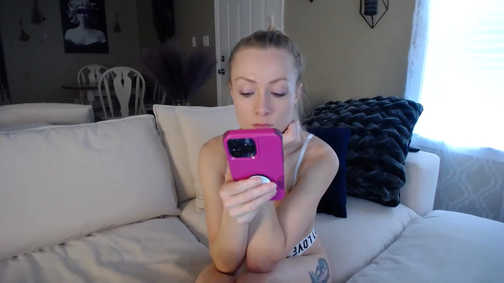 Gallery image thumbnail from MissSadieB's myfreecams stream on, 11/16/2023, 19:47 image 18 of 20