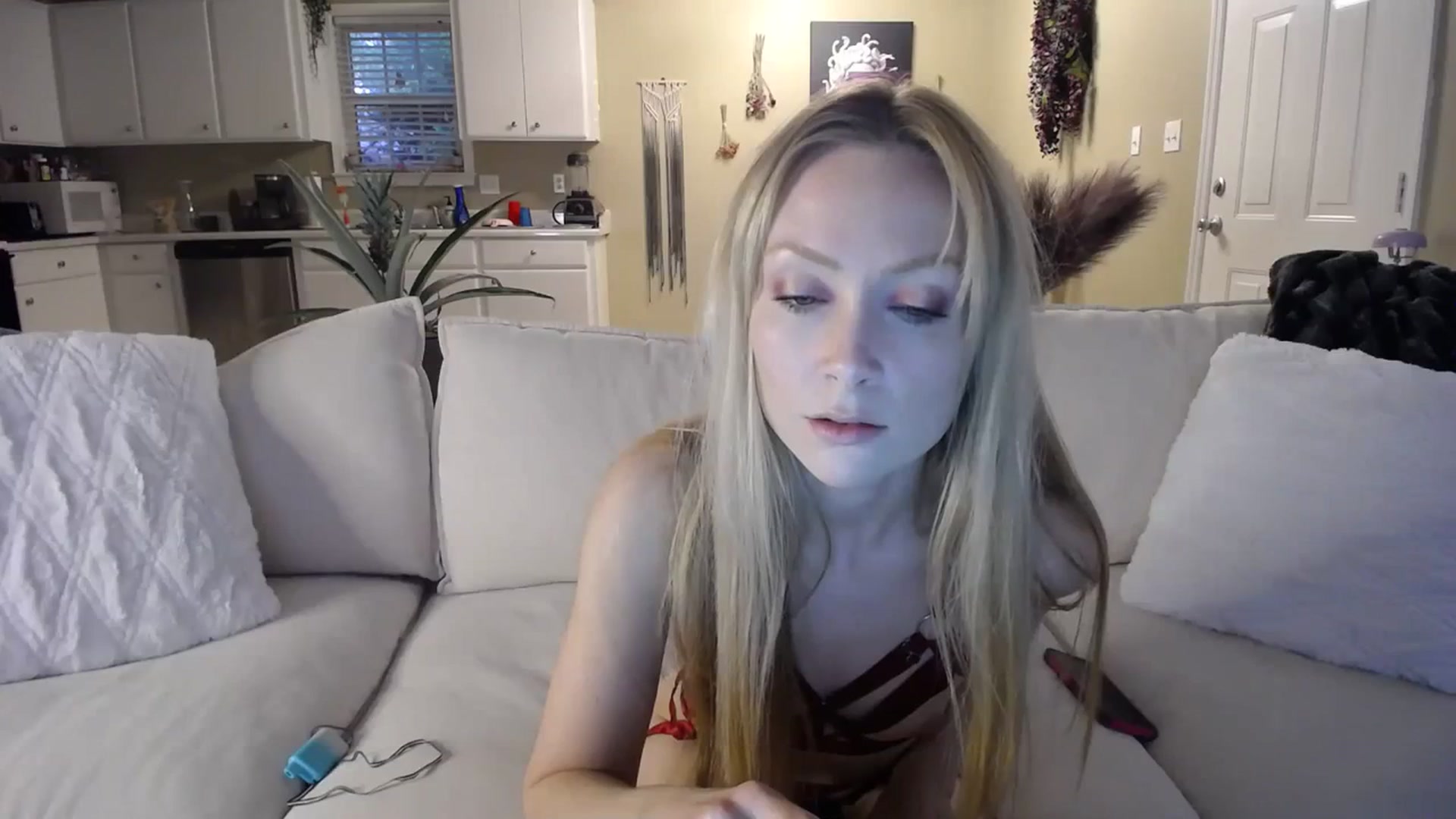 Gallery image thumbnail from MissSadieB's myfreecams stream on, 11/21/2023, 20:34 image 17 of 20