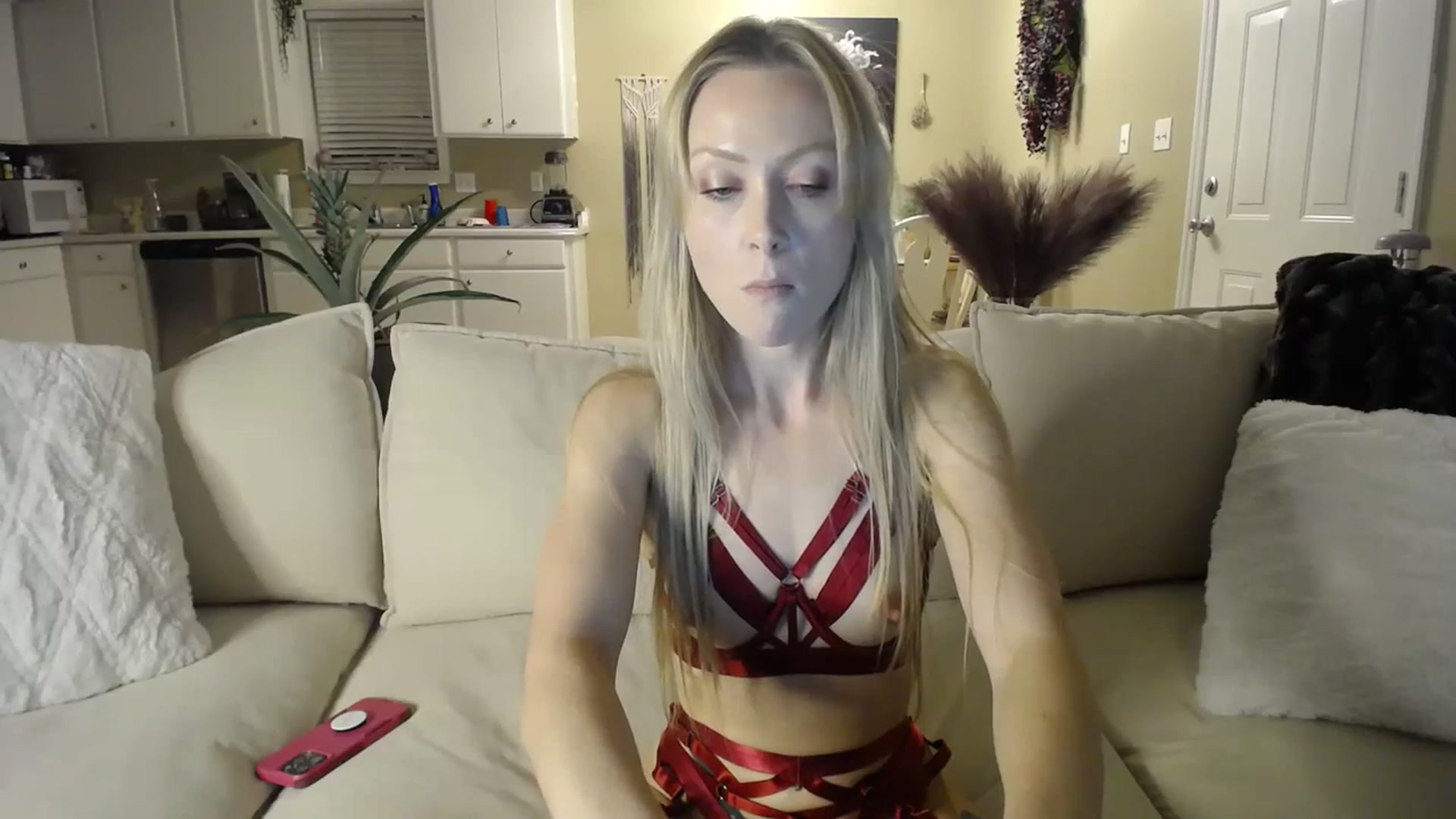 Gallery image thumbnail from MissSadieB's myfreecams stream on, 11/21/2023, 23:05 image 12 of 20