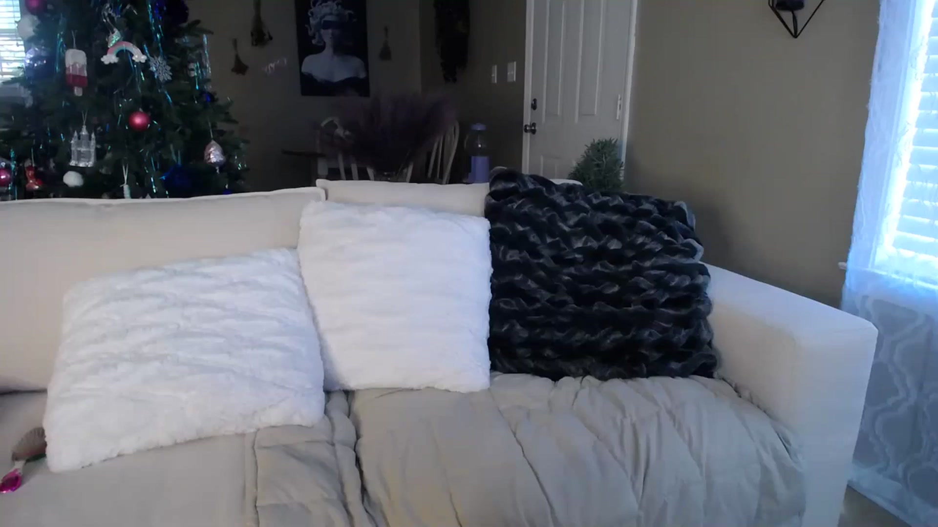 Gallery image thumbnail from MissSadieB's myfreecams stream on, 11/29/2023, 19:15 image 17 of 20