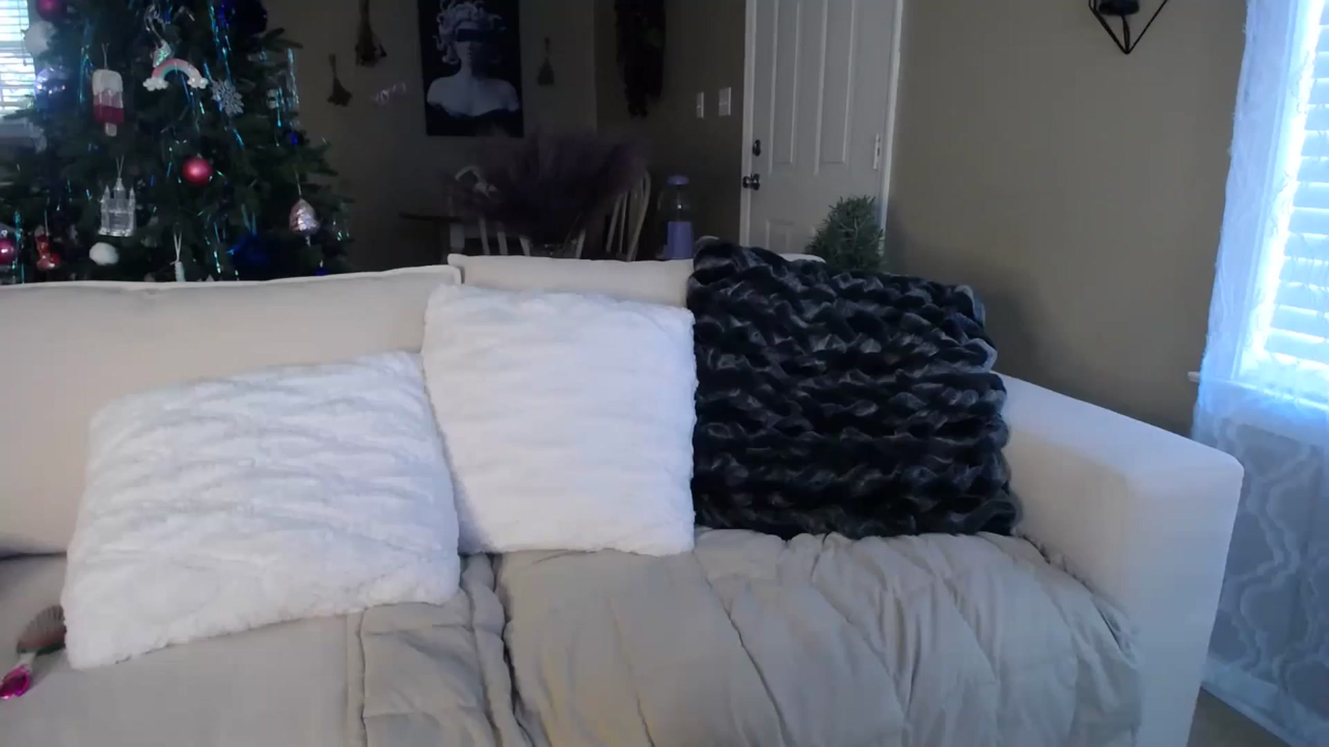 Gallery image thumbnail from MissSadieB's myfreecams stream on, 11/29/2023, 19:15 image 19 of 20