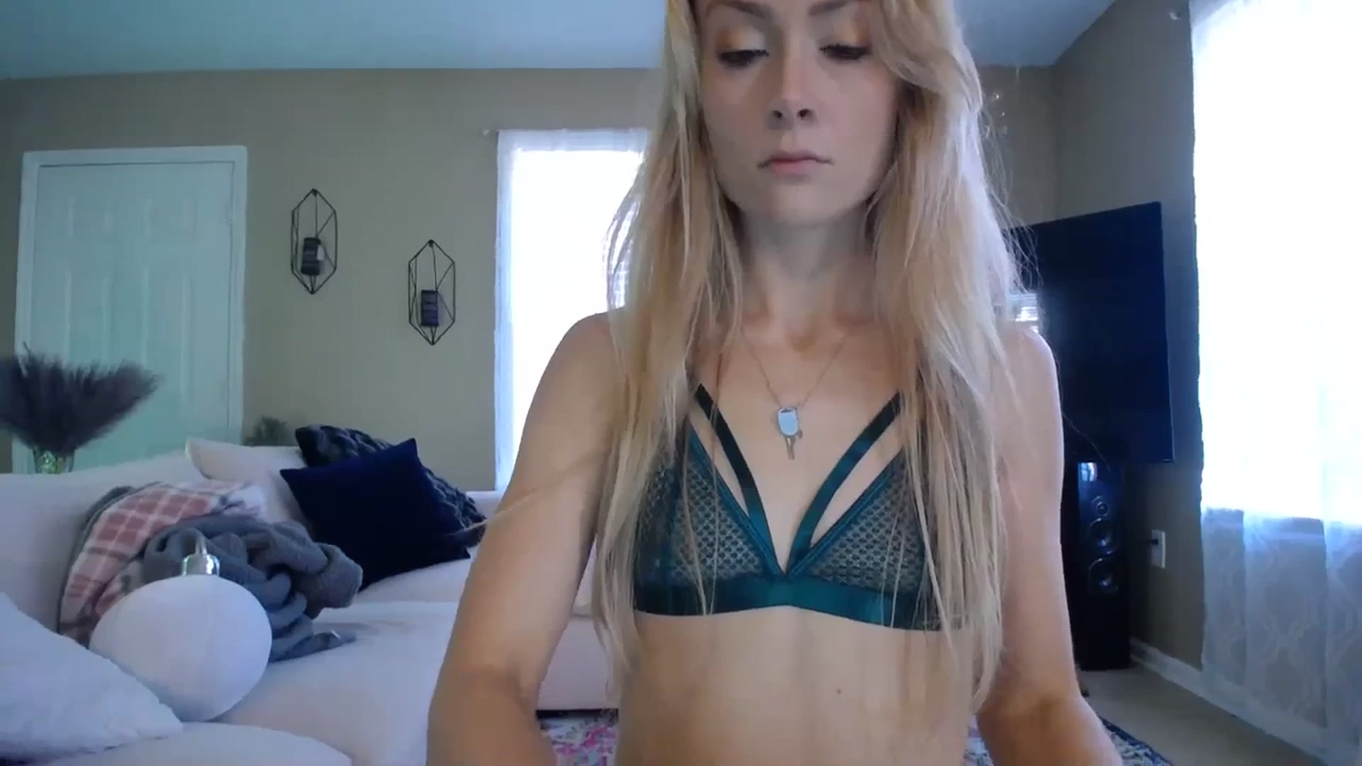 Gallery image thumbnail from MissSadieB's myfreecams stream on, 12/05/2023, 19:52 image 15 of 20
