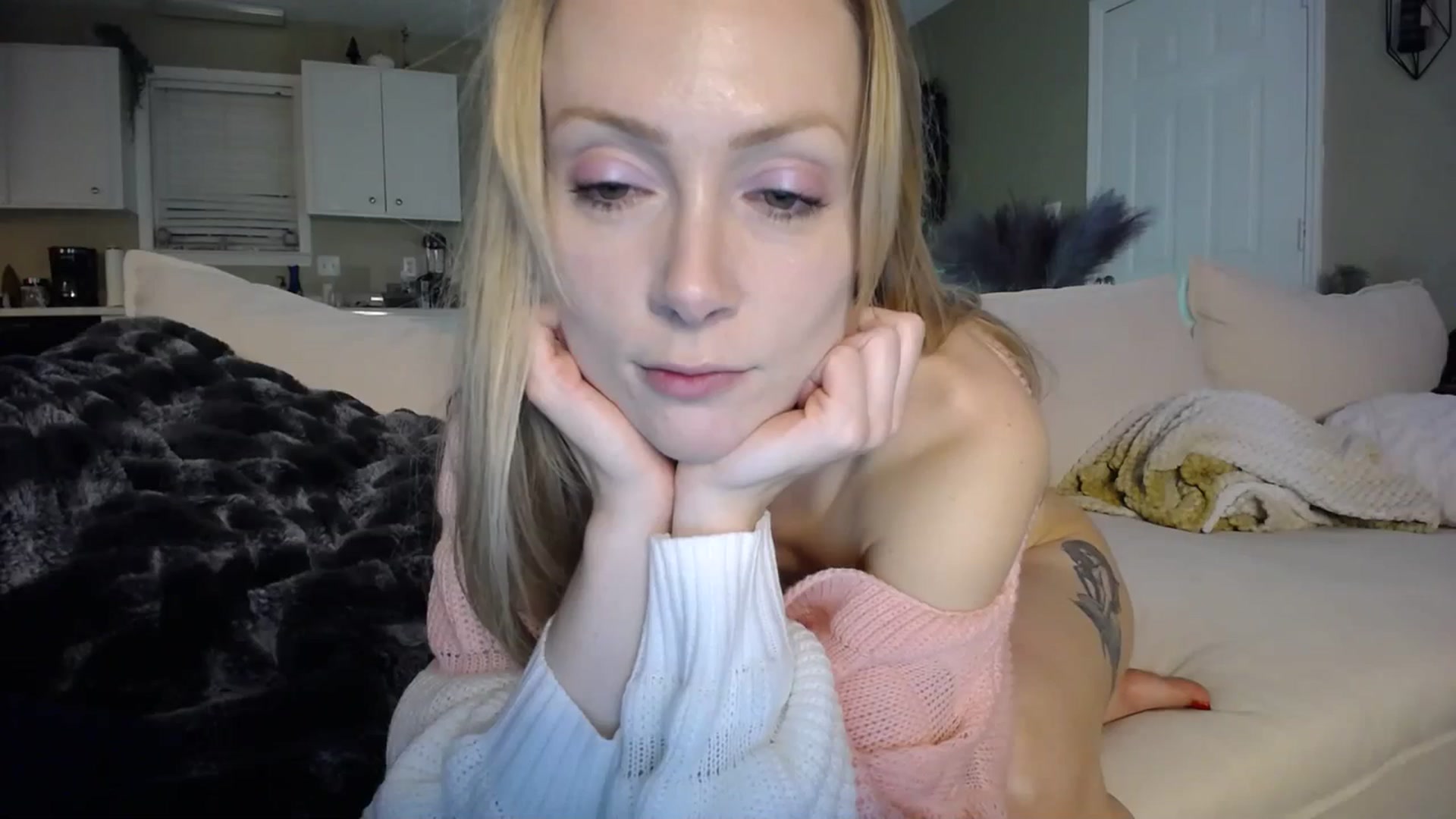 Gallery image thumbnail from MissSadieB's myfreecams stream on, 12/10/2023, 01:53 image 5 of 20