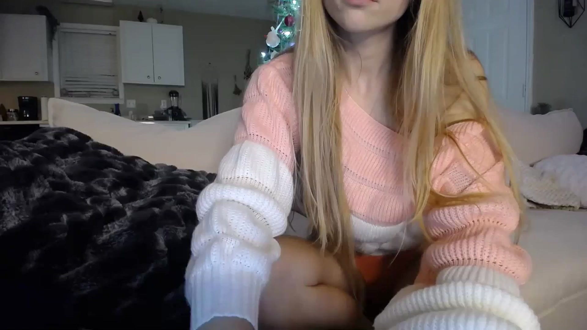 Gallery image thumbnail from MissSadieB's myfreecams stream on, 12/10/2023, 01:53 image 3 of 20