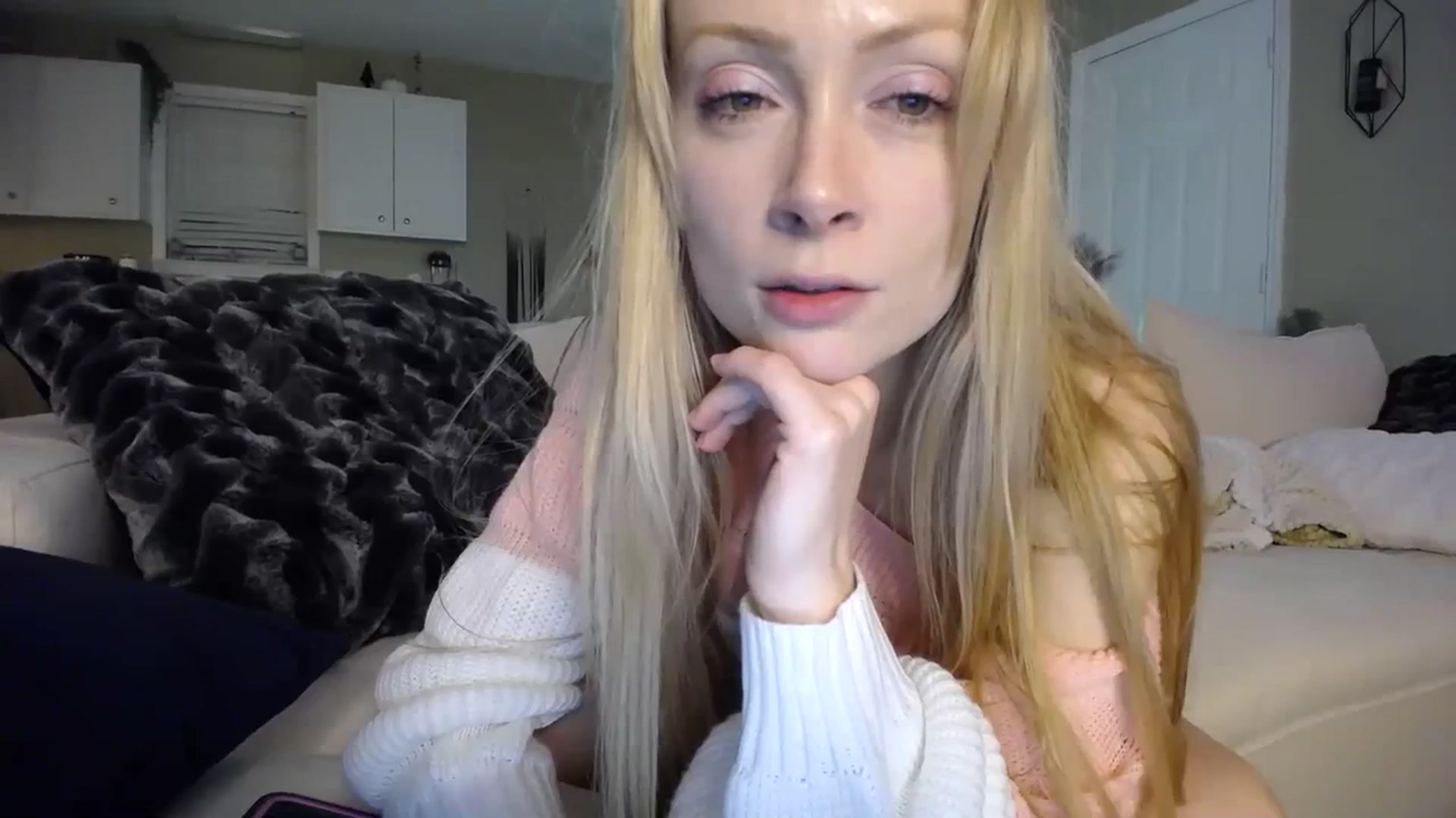 Gallery image thumbnail from MissSadieB's myfreecams stream on, 12/10/2023, 02:31 image 19 of 20