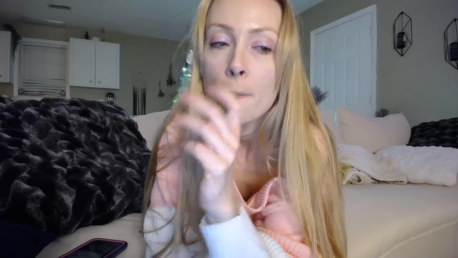 Gallery image thumbnail from MissSadieB's myfreecams stream on, 12/10/2023, 02:31 image 7 of 20