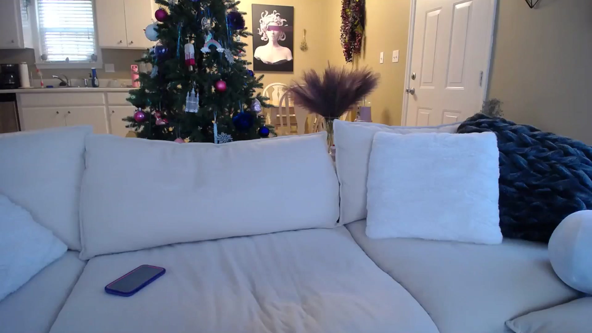Gallery image thumbnail from MissSadieB's myfreecams stream on, 12/11/2023, 19:42 image 18 of 20