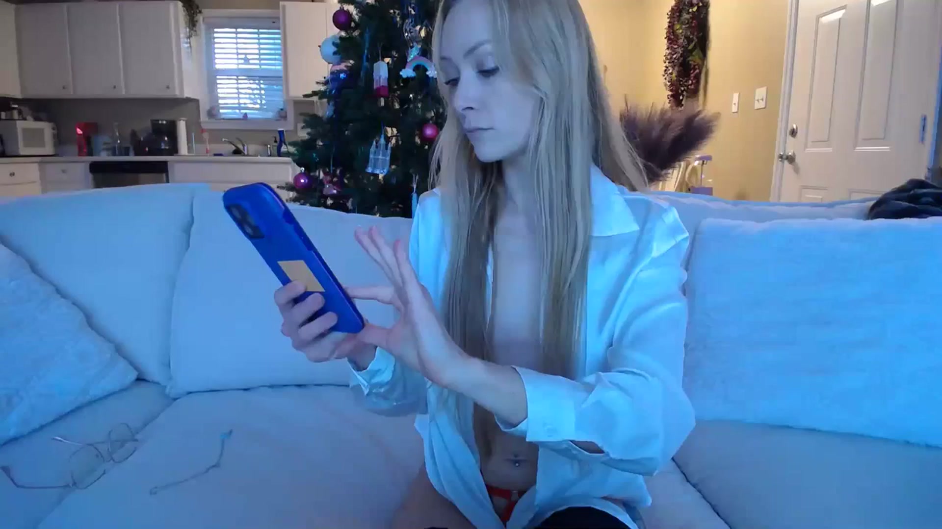 Gallery image thumbnail from MissSadieB's myfreecams stream on, 12/11/2023, 22:24 image 1 of 20