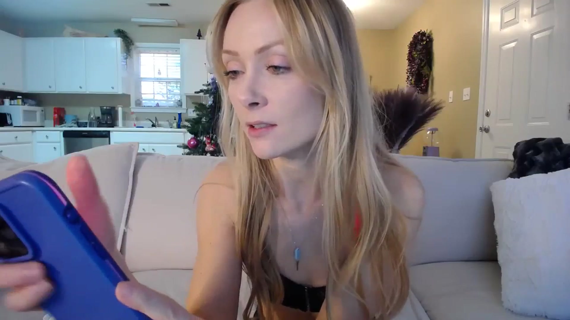 Gallery image thumbnail from MissSadieB's myfreecams stream on, 12/12/2023, 21:39 image 5 of 20
