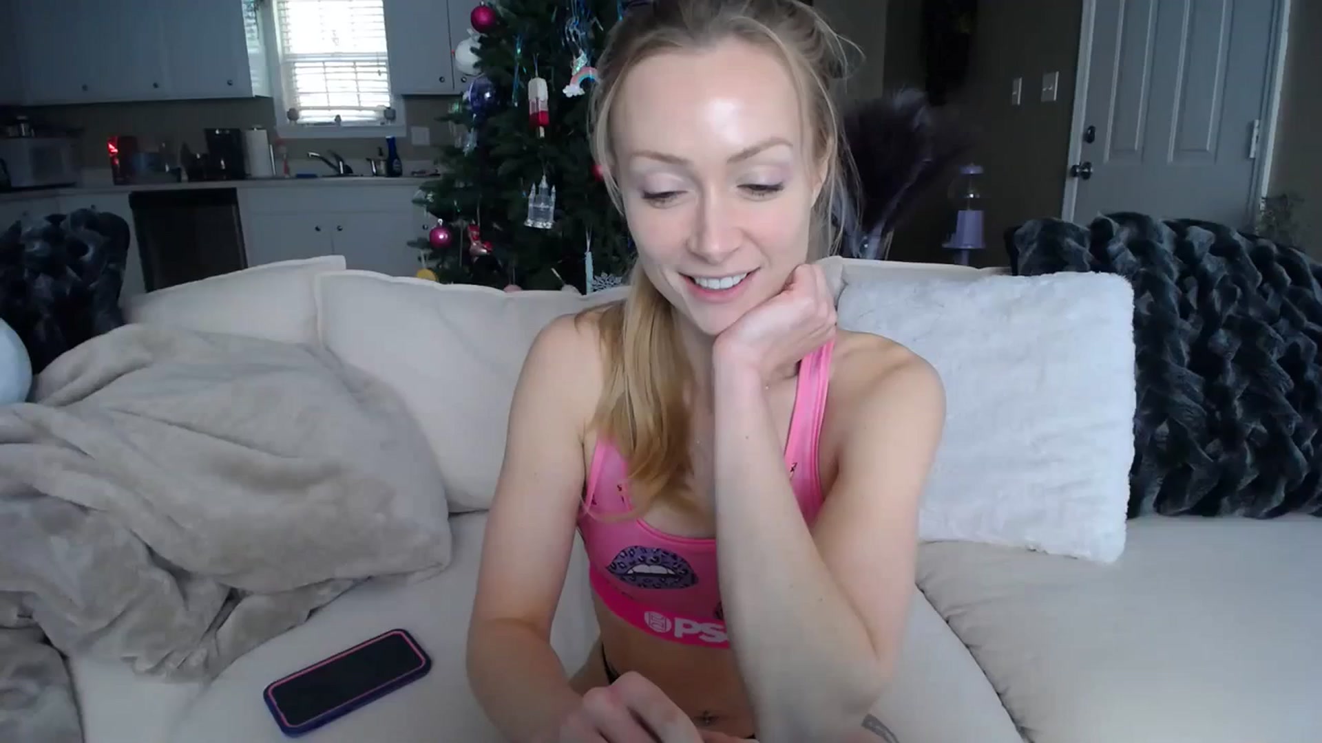 Gallery image thumbnail from MissSadieB's myfreecams stream on, 12/13/2023, 18:59 image 13 of 20
