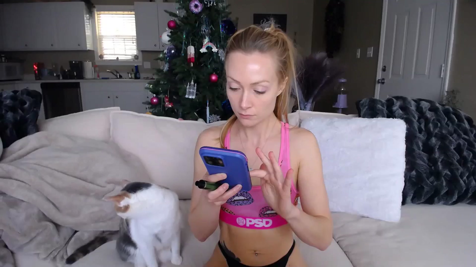 Gallery image thumbnail from MissSadieB's myfreecams stream on, 12/13/2023, 19:52 image 1 of 20