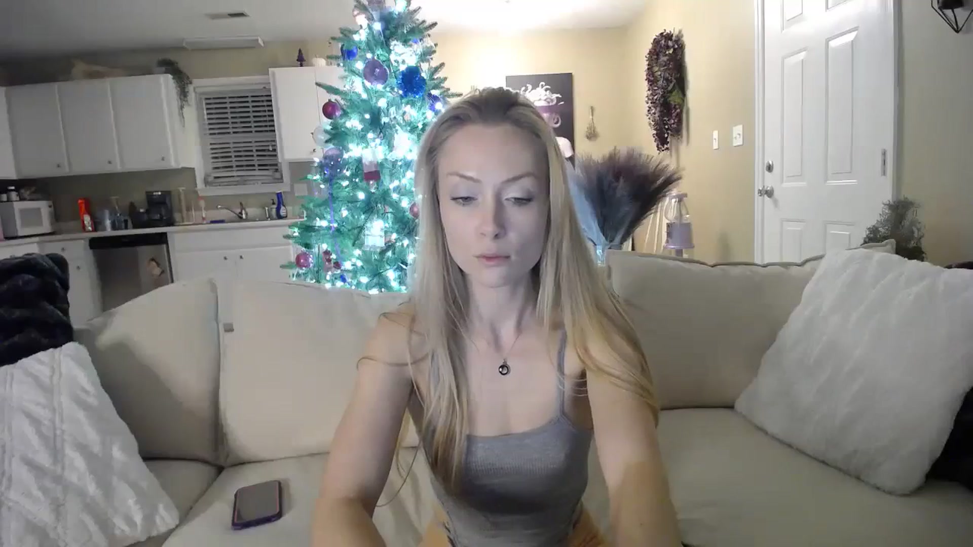 Gallery image thumbnail from MissSadieB's myfreecams stream on, 12/18/2023, 23:06 image 20 of 20