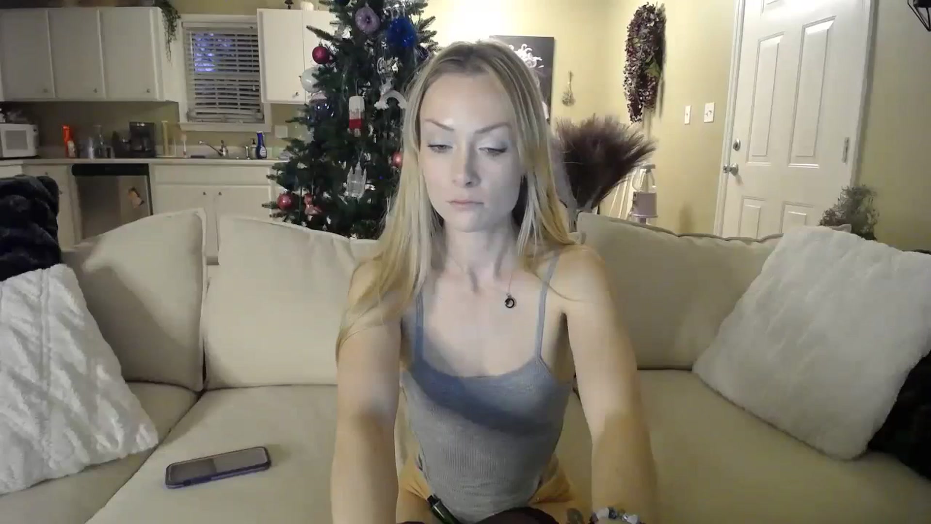 Gallery image thumbnail from MissSadieB's myfreecams stream on, 12/18/2023, 23:06 image 2 of 20