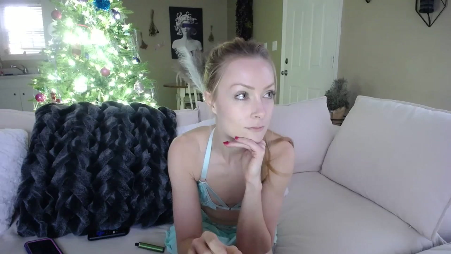 Gallery image thumbnail from MissSadieB's myfreecams stream on, 12/20/2023, 21:31 image 14 of 20