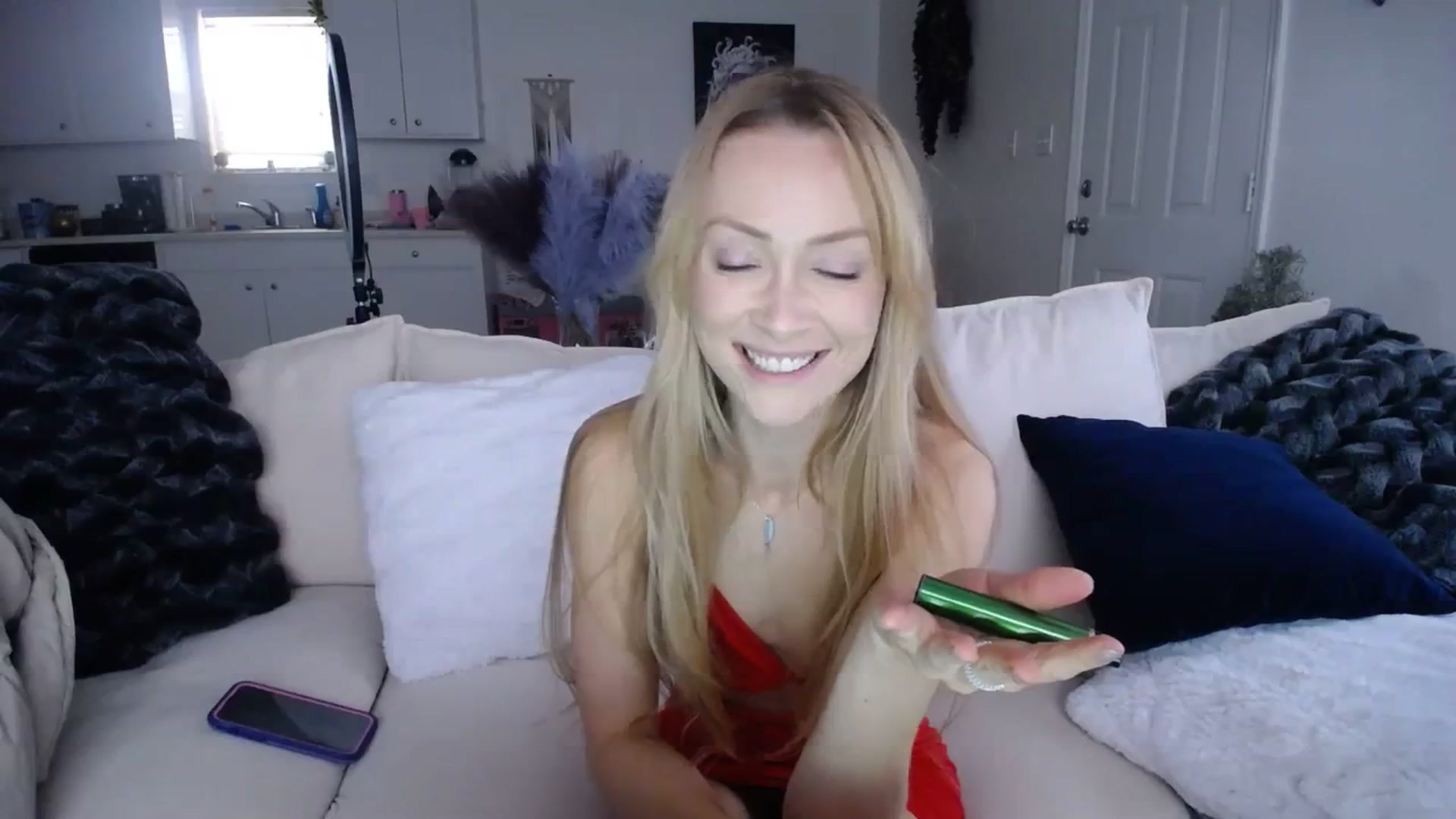 Gallery image thumbnail from MissSadieB's myfreecams stream on, 01/04/2024, 20:36 image 10 of 20