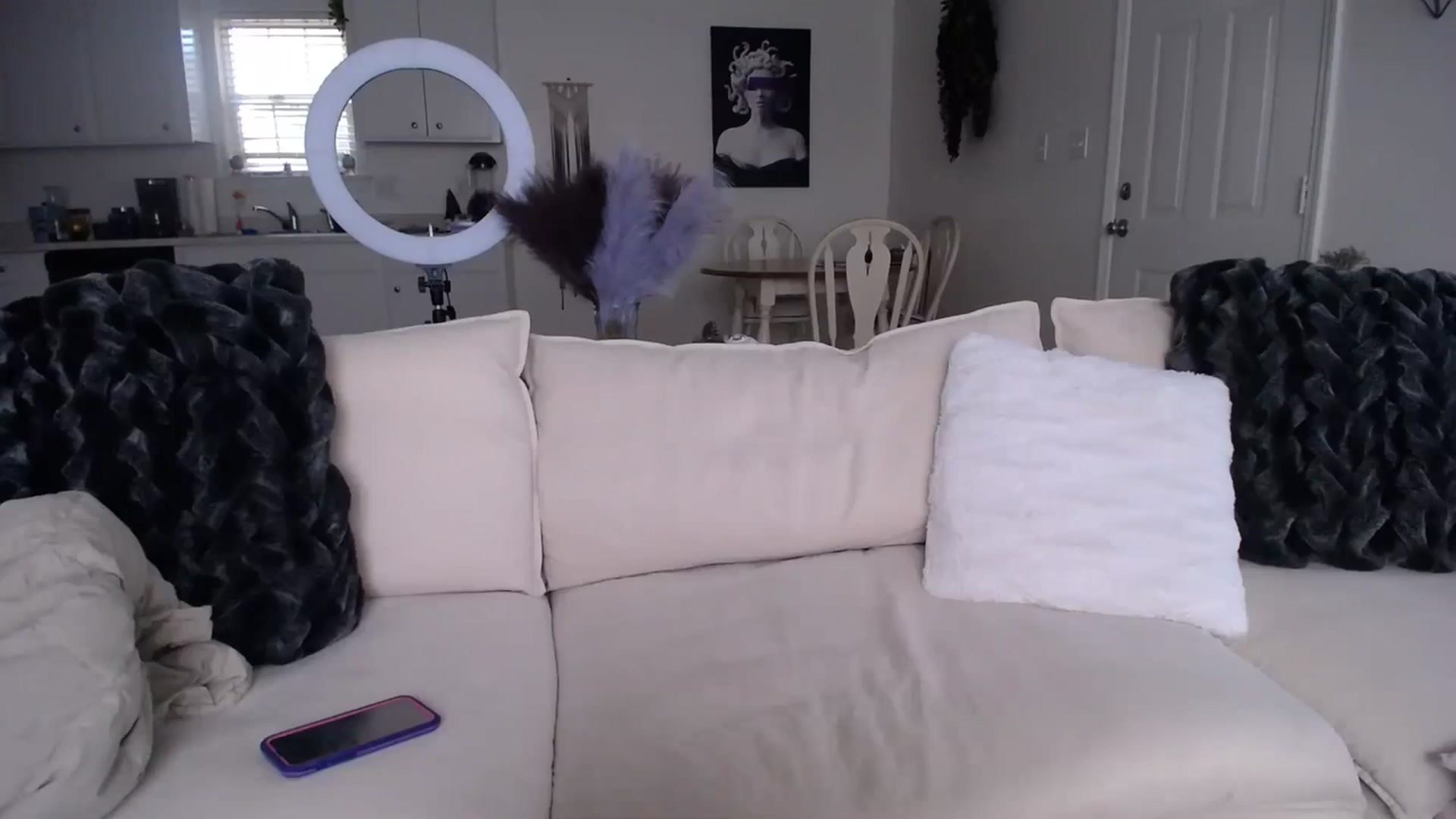 Gallery image thumbnail from MissSadieB's myfreecams stream on, 01/05/2024, 19:42 image 17 of 20