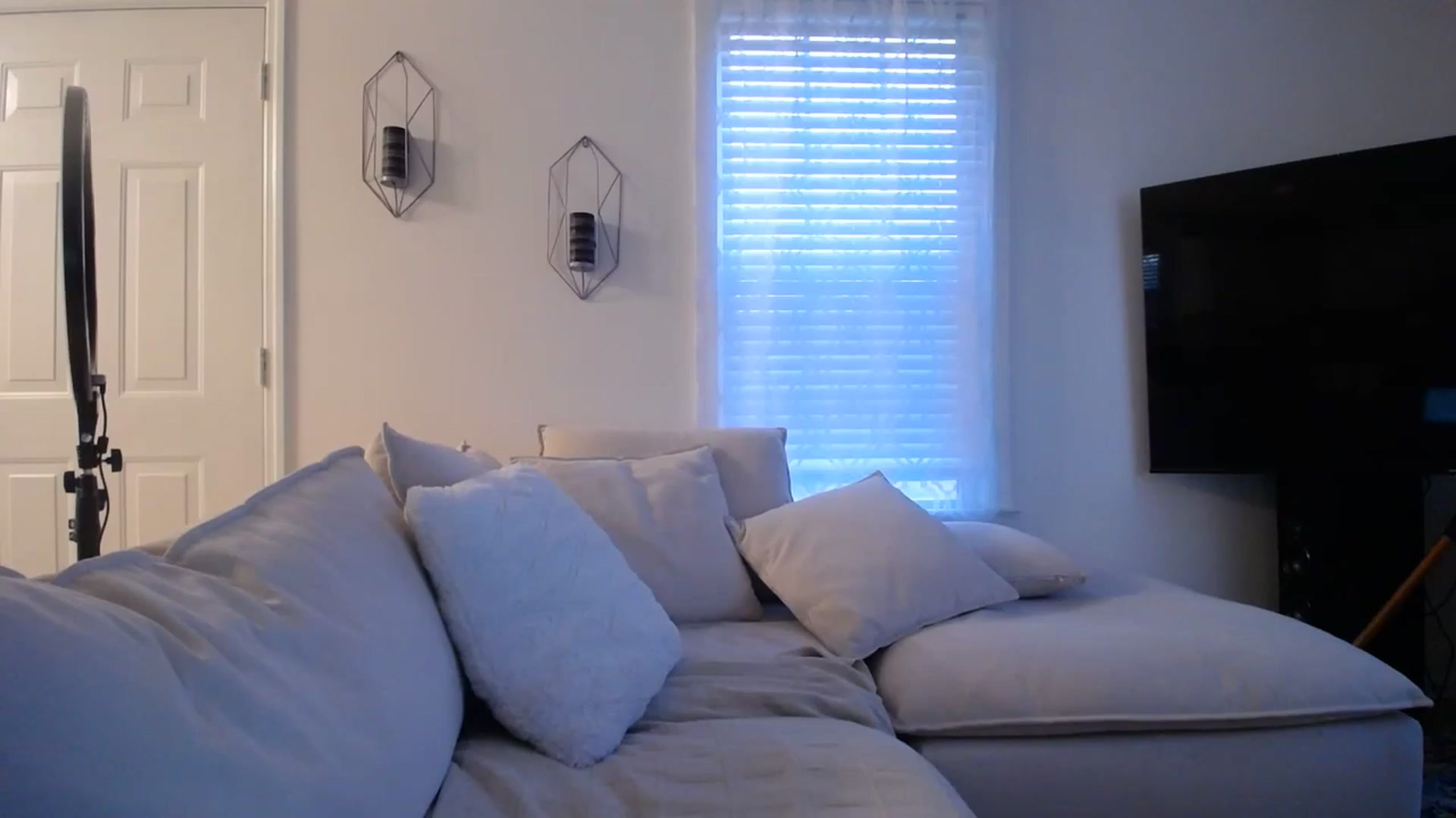 Gallery image thumbnail from MissSadieB's myfreecams stream on, 01/10/2024, 22:34 image 19 of 20