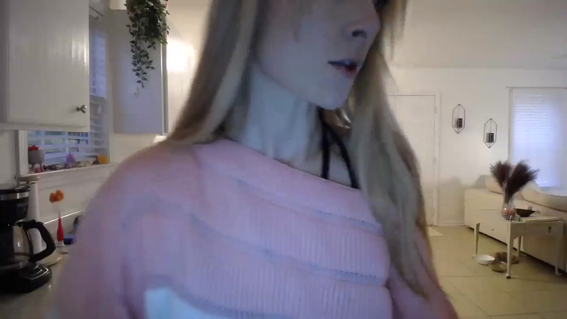 Gallery image thumbnail from MissSadieB's myfreecams stream on, 01/12/2024, 19:20 image 19 of 20