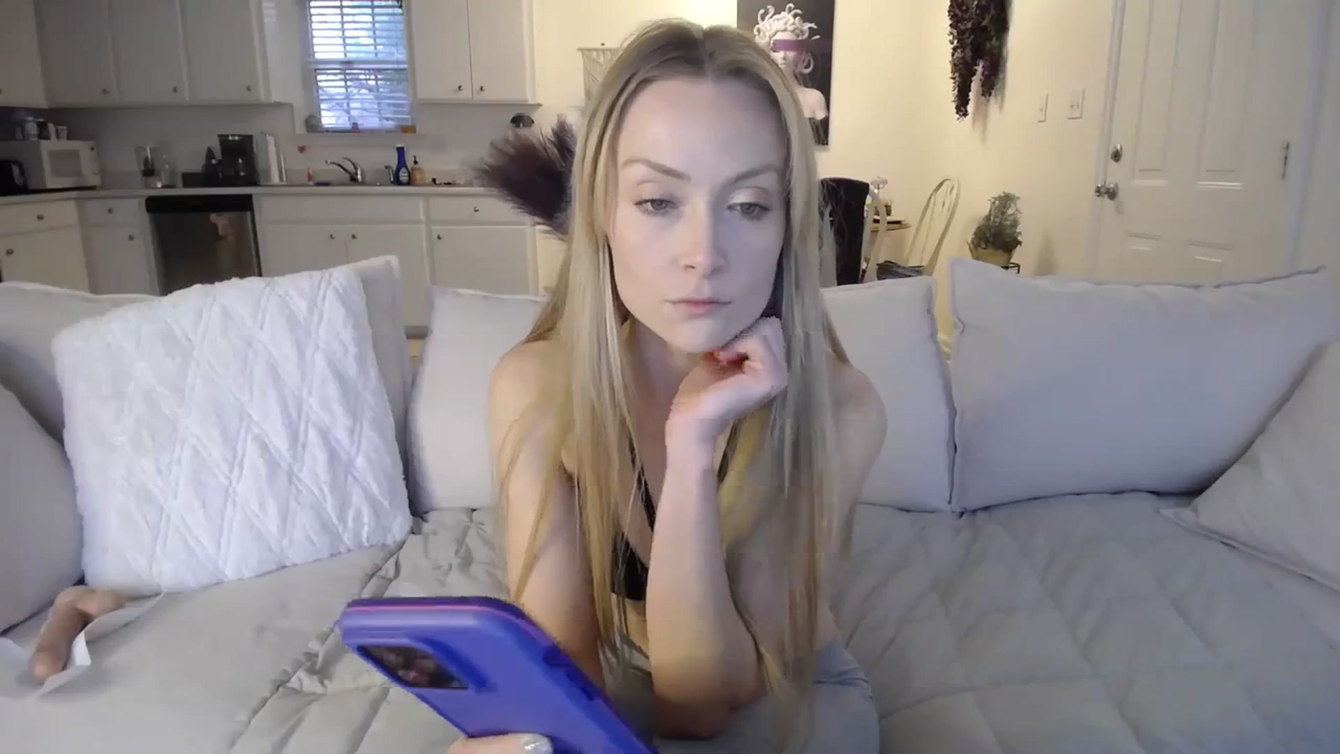 Gallery image thumbnail from MissSadieB's myfreecams stream on, 01/12/2024, 19:20 image 4 of 20