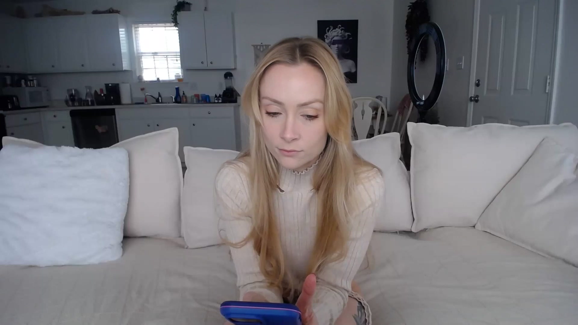 Gallery image thumbnail from MissSadieB's myfreecams stream on, 01/15/2024, 19:27 image 3 of 20
