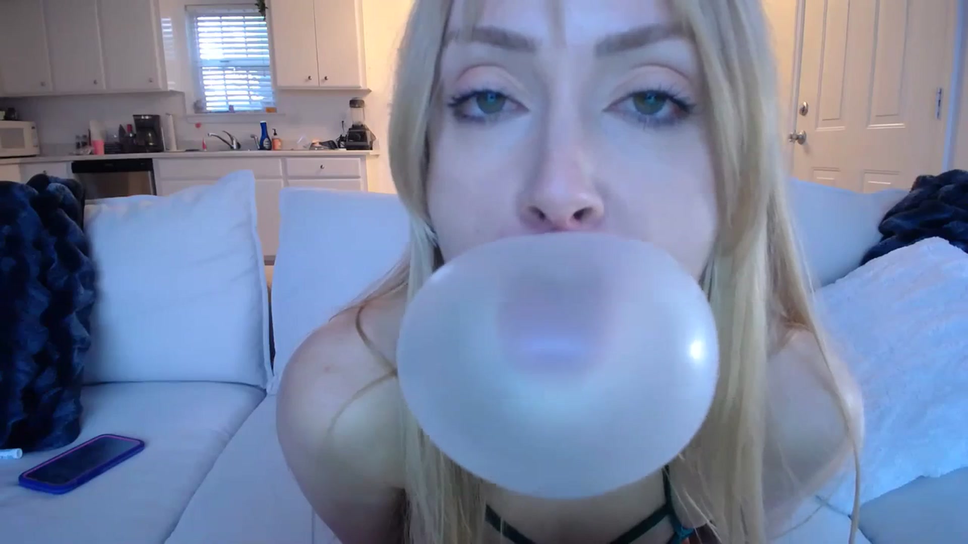 Gallery image thumbnail from MissSadieB's myfreecams stream on, 02/02/2024, 21:40 image 20 of 20