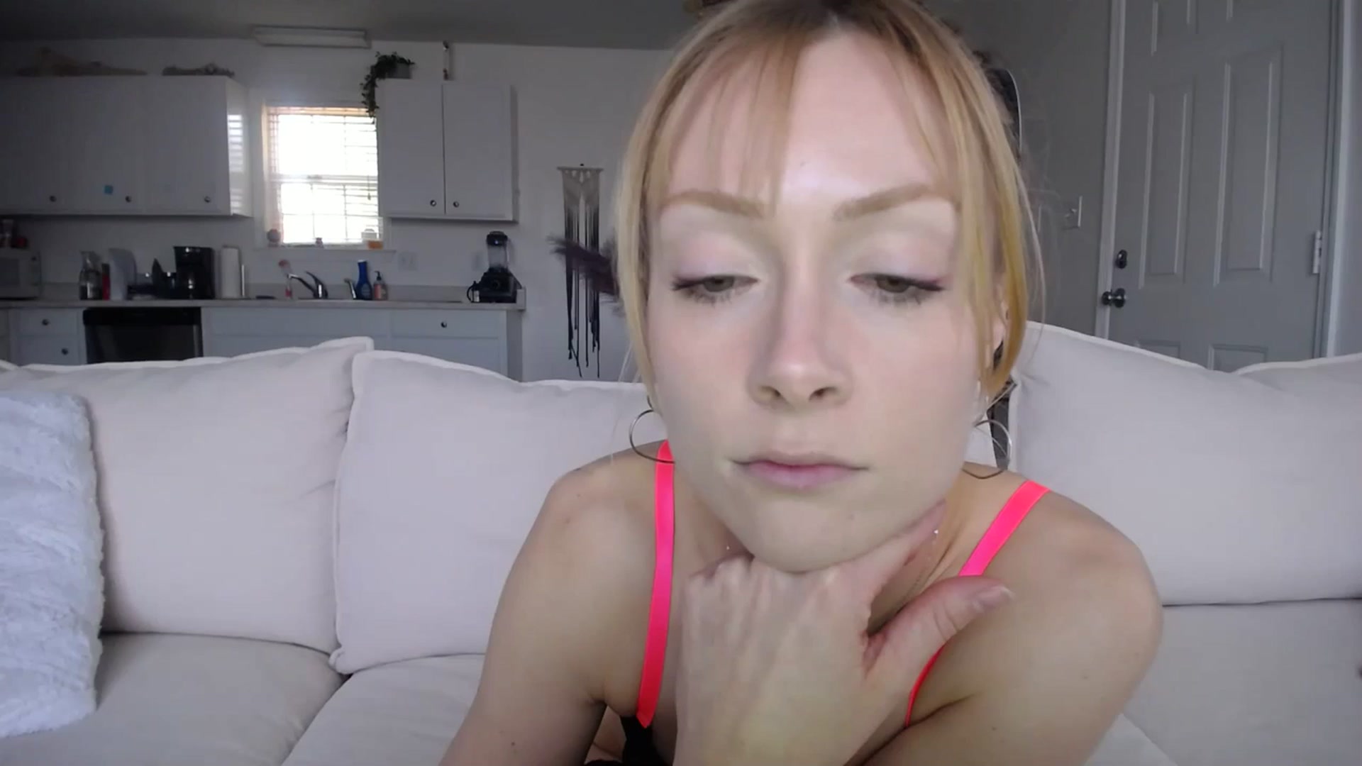 Gallery image thumbnail from MissSadieB's myfreecams stream on, 02/06/2024, 20:44 image 1 of 20